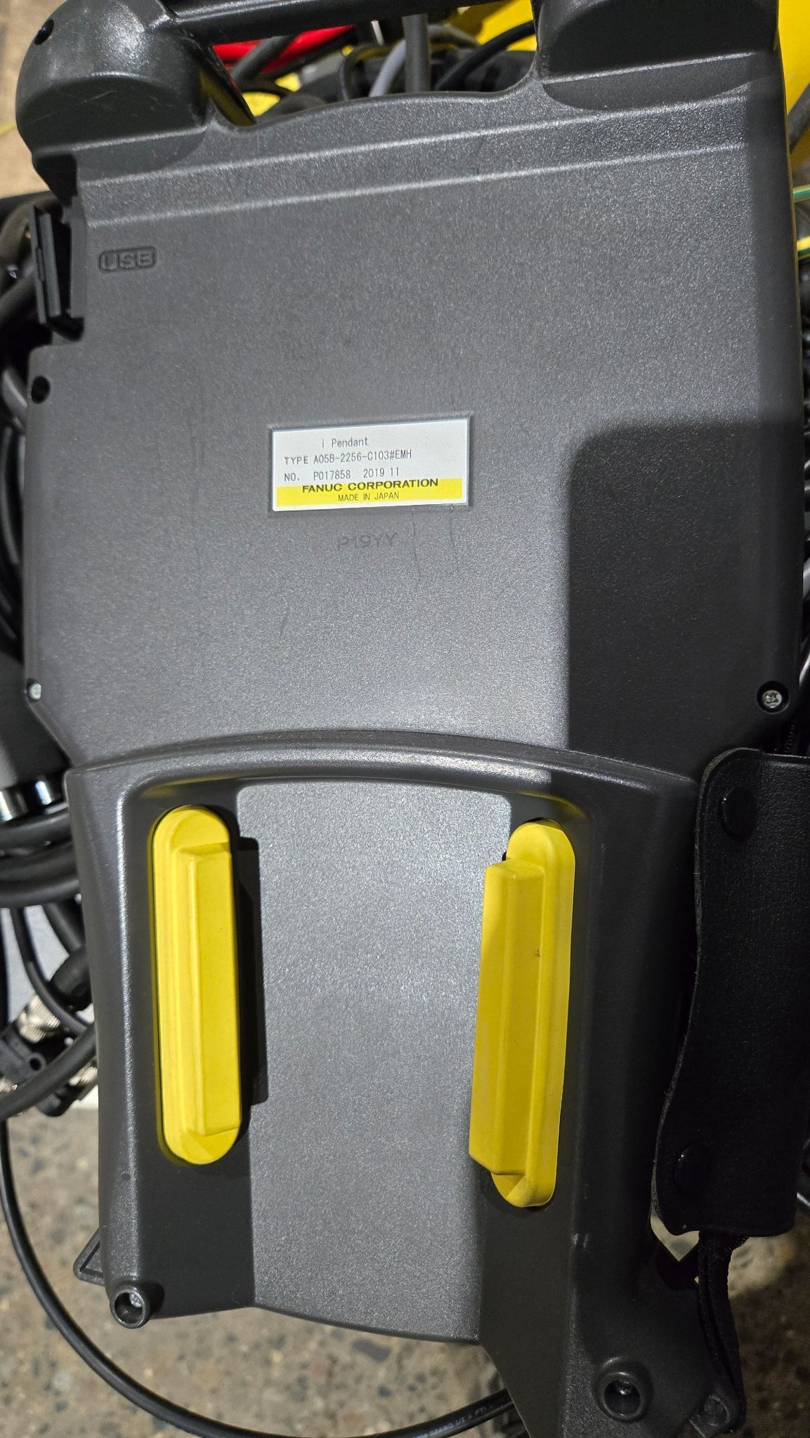 FANUC LR Mate 200iD/7L Robot w/ R-30iB Mate PLUS Controls & Pendant USED 12