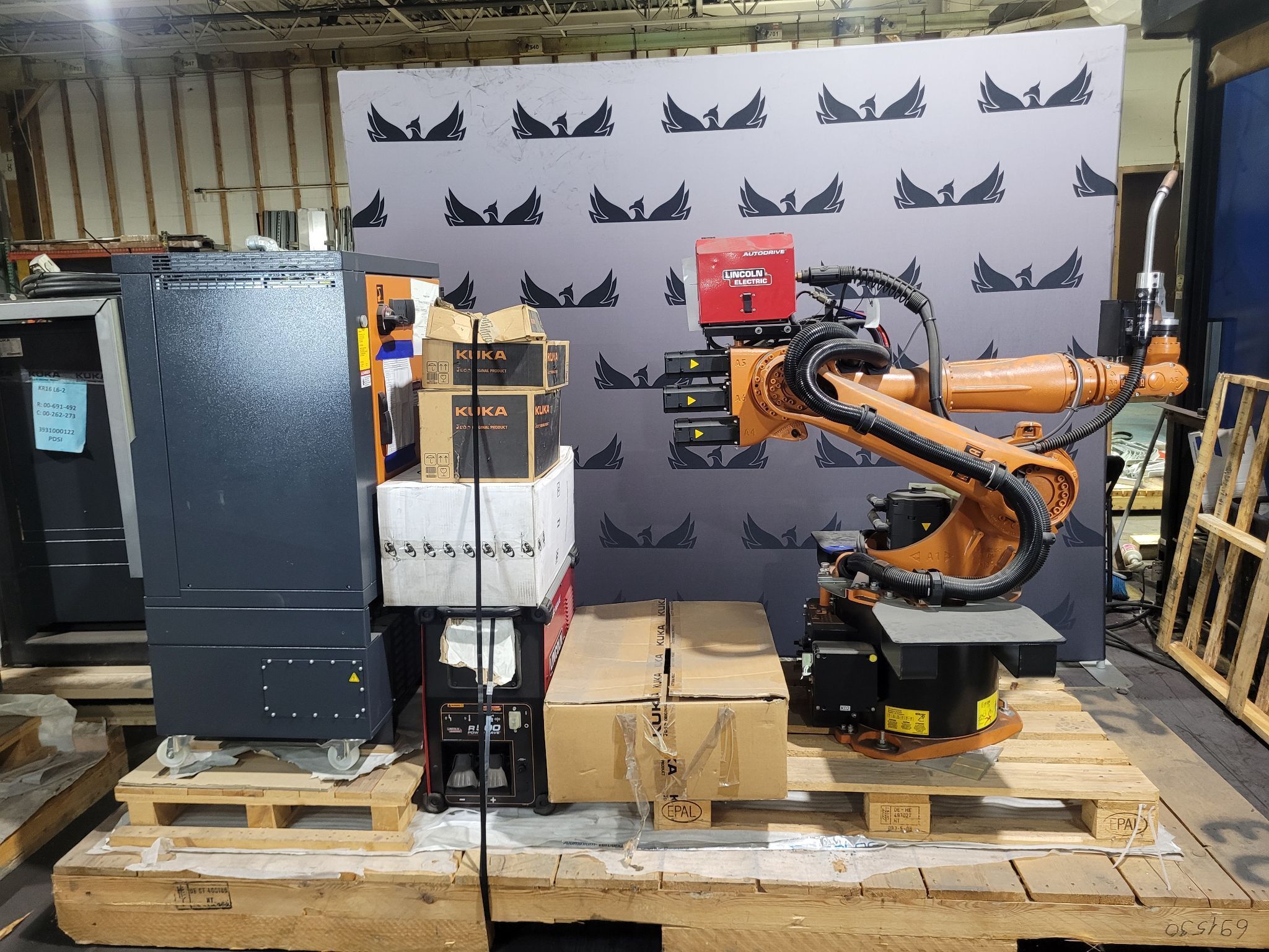 KUKA KR16 L6-2 w/ KR C4 Controls Lincoln R550 Weld Package & TT3A Reamer NEW 0
