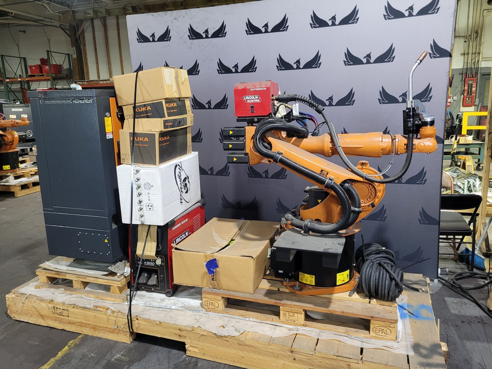 KUKA KR16 L6-2 w/ KR C4 Controls Lincoln R550 Weld Pkg & TT3A Reamer NEW 0