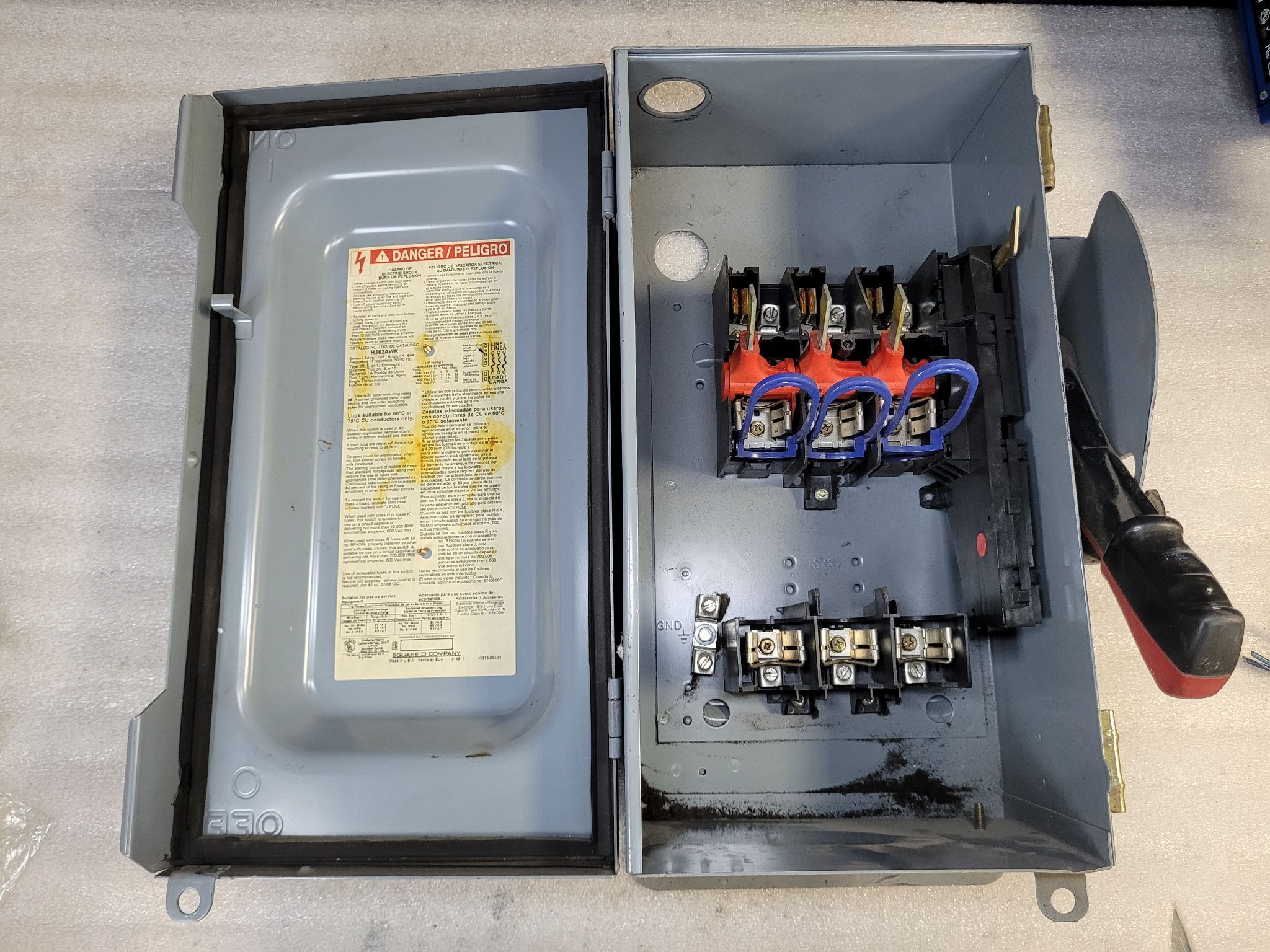 SQUARE D H362AWK 60A 600V 3-Pole Heavy Duty Fusible Safety Switch NEMA 3R/12 USED 3