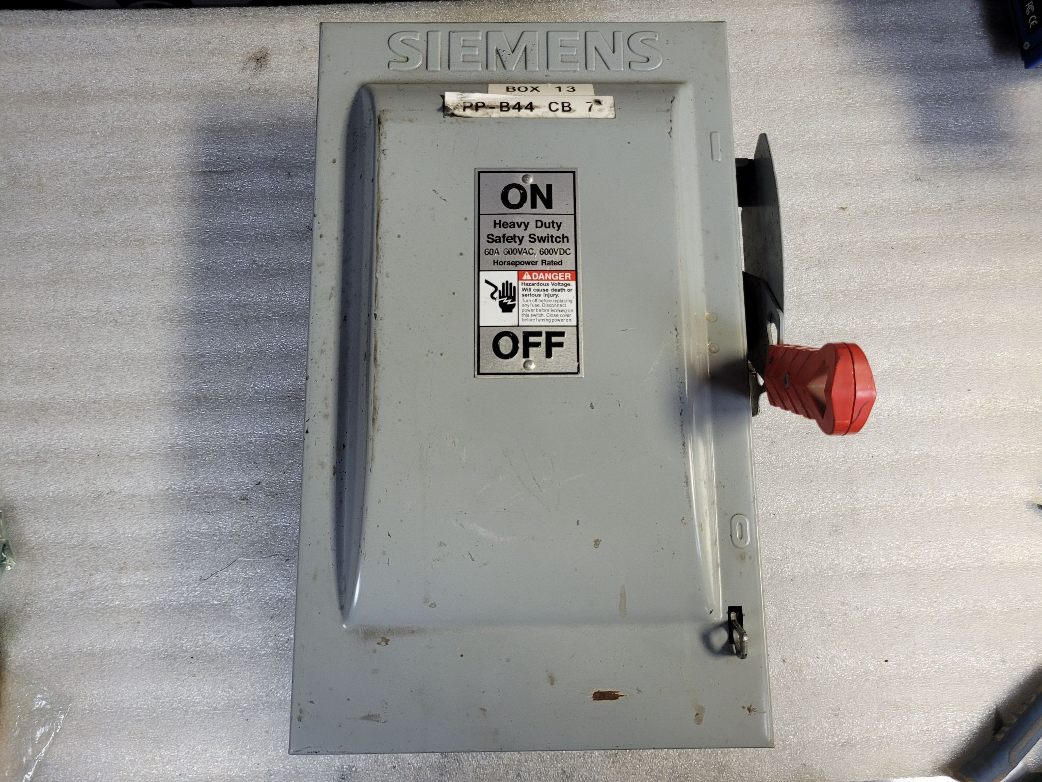 SIEMENS HF362 Safety Switch 60A 600V 3P NEMA 1 Type 1 USED 1
