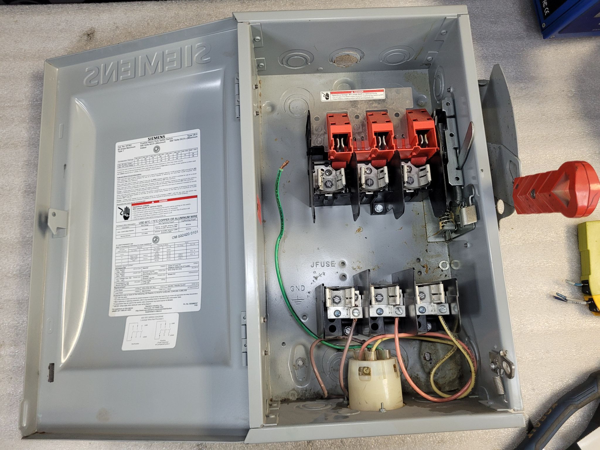 SIEMENS HF362 Safety Switch 60A 600V 3P NEMA 1 Type 1 USED 3