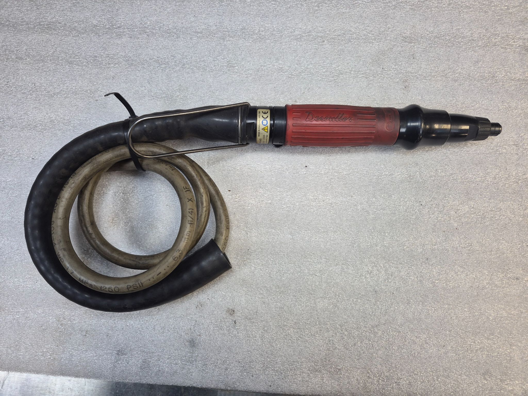 DESOUTTER SC021‑A‑S4Q Pneumatic Screwdriver 1600 RPM USED 1