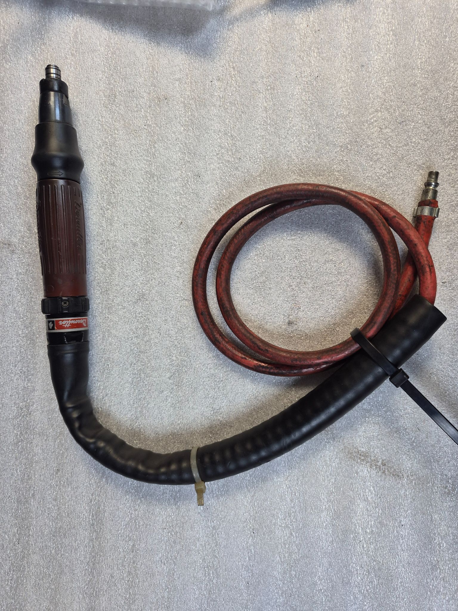 DESOUTTER SC021‑A‑S4Q Pneumatic Screwdriver 1600 RPM USED 1
