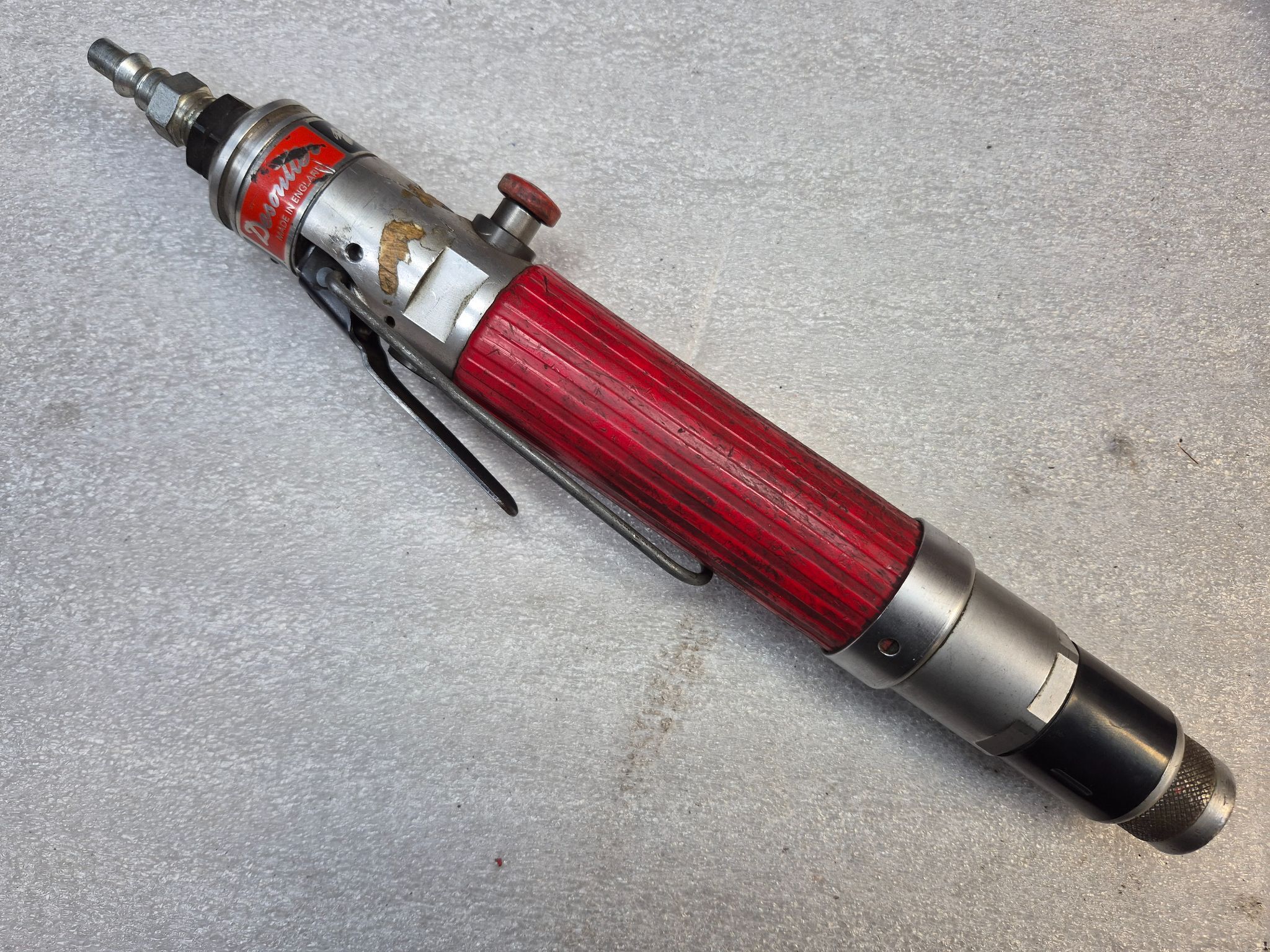 DESOUTTER 2SAD8‑L Pneumatic Screwdriver 1000 RPM USED 1