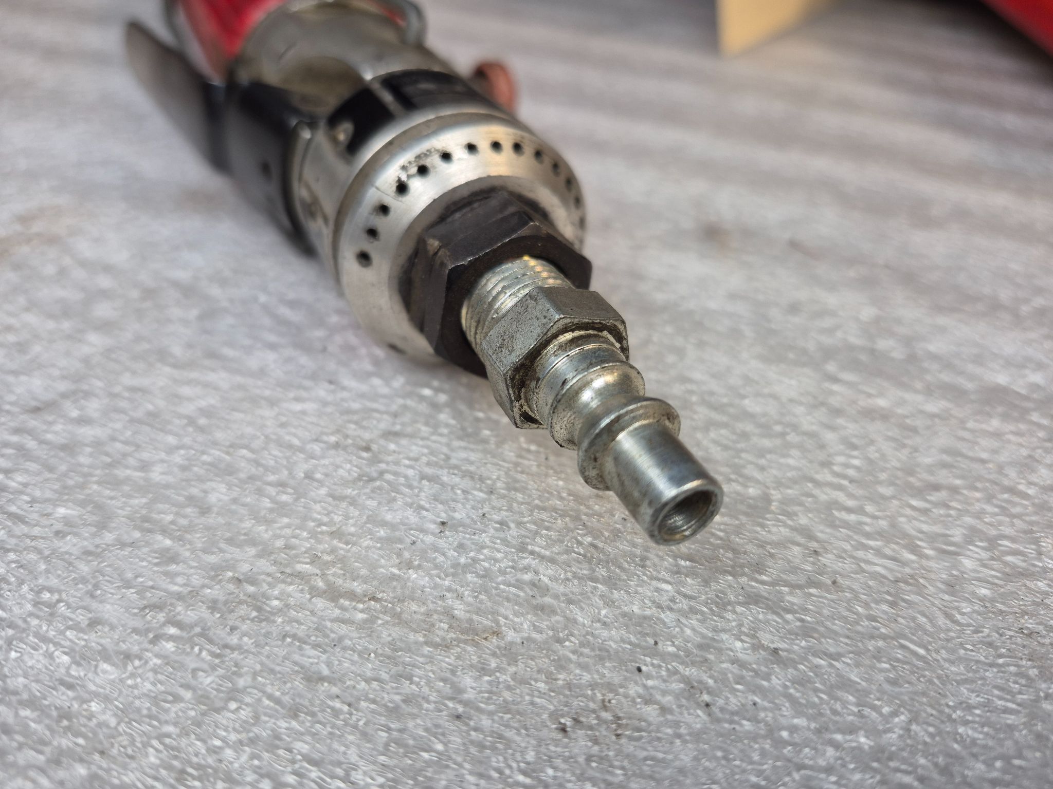 DESOUTTER 2SAD8‑L Pneumatic Screwdriver 1000 RPM USED 3