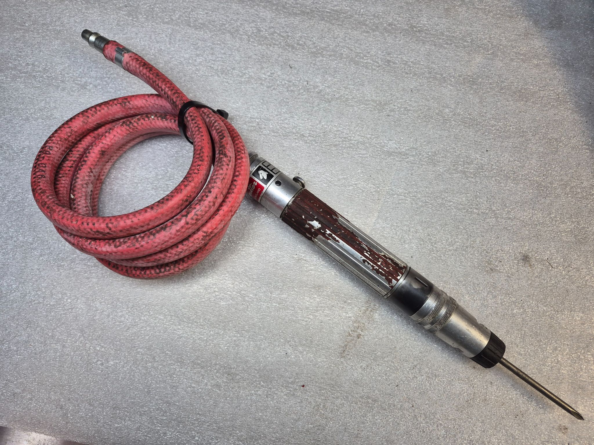 DESOUTTER 2B88‑A Pneumatic Screwdriver 1200 RPM USED 0
