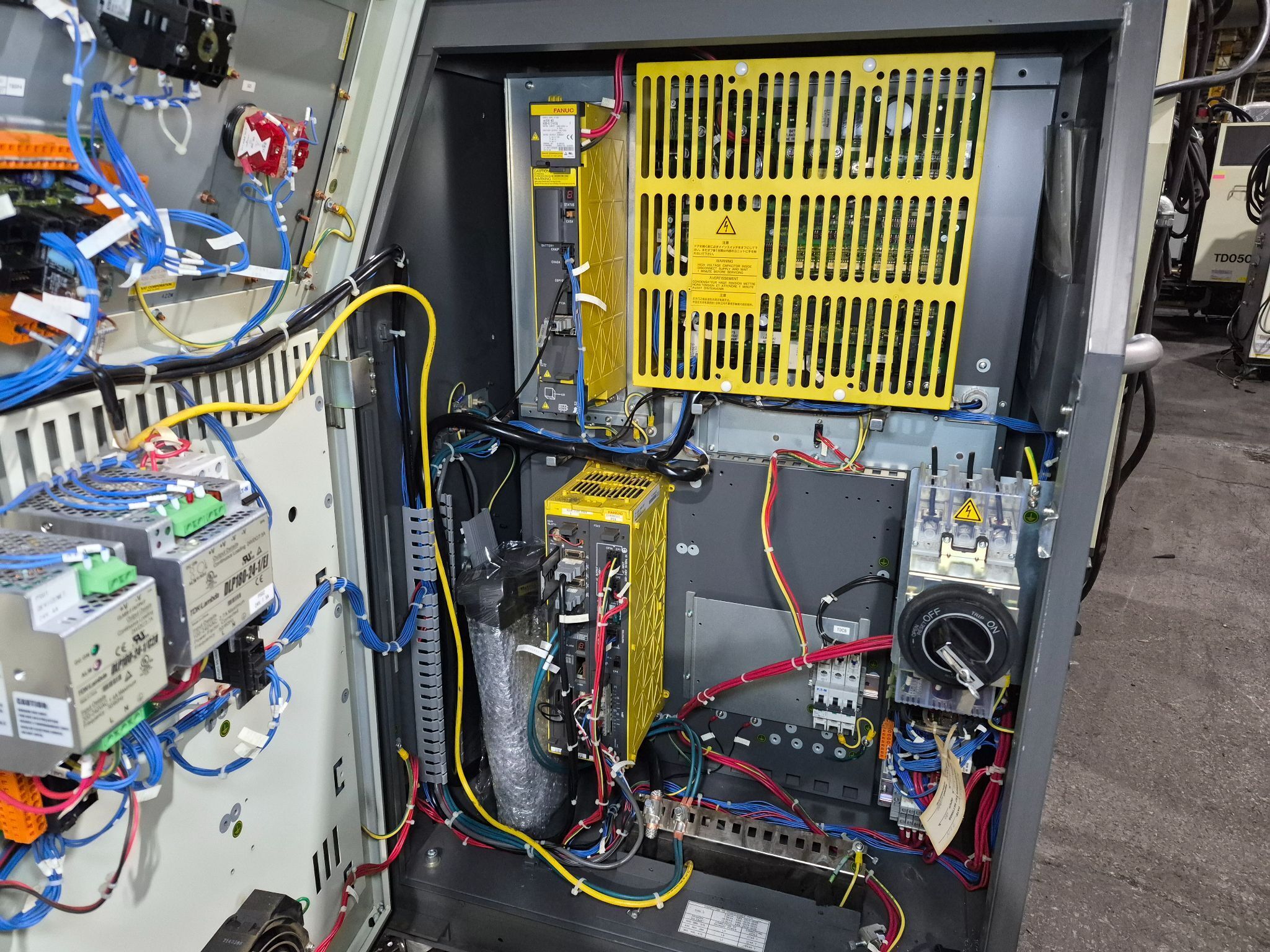 FANUC R-2000iB/210F with R-30iA Controls USED - Missing Items 16
