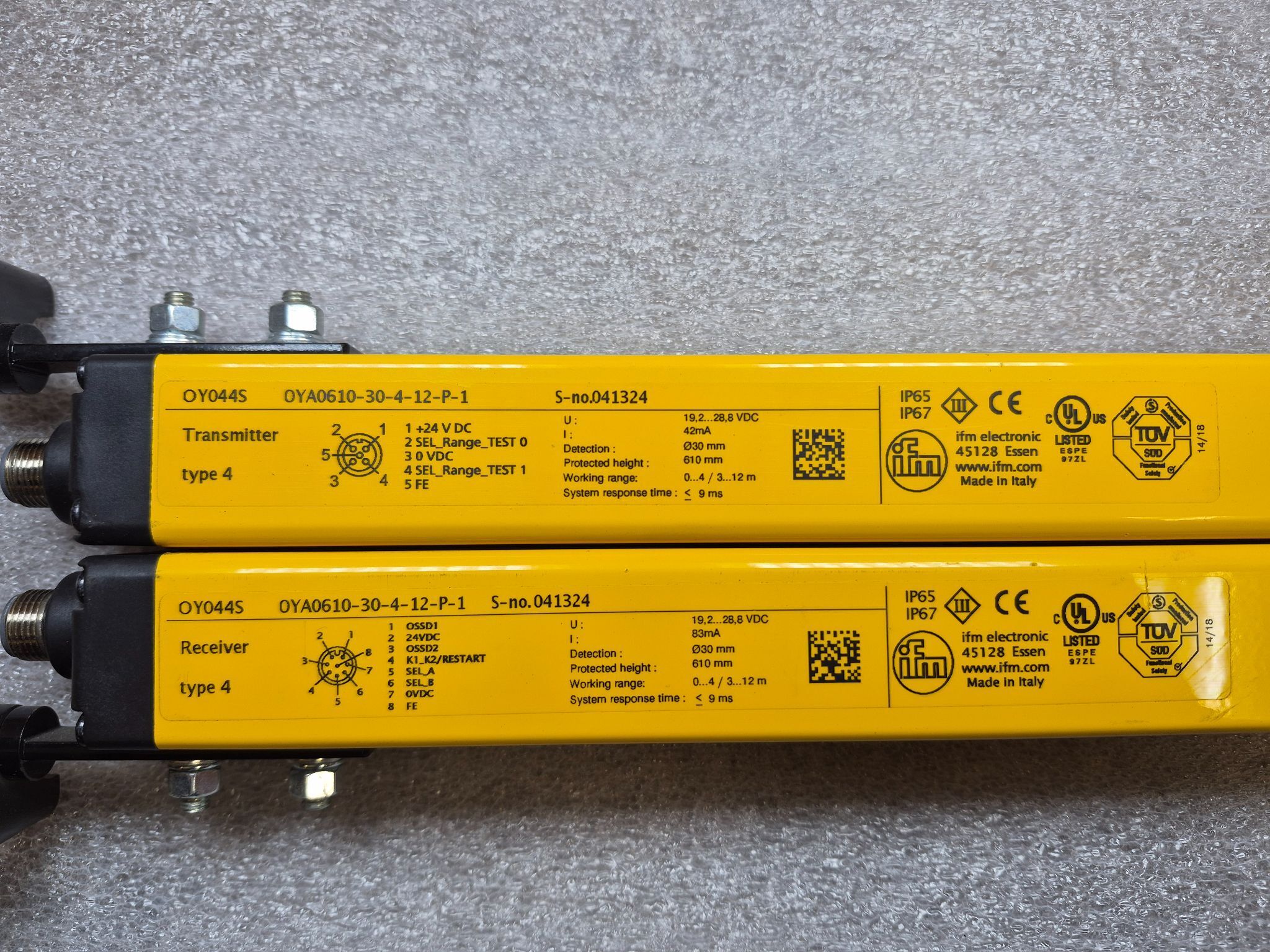 IFM EFECTOR OY044S OYA0610‑30‑4‑12‑P‑1 Light Curtain Set (610mm) USED 3