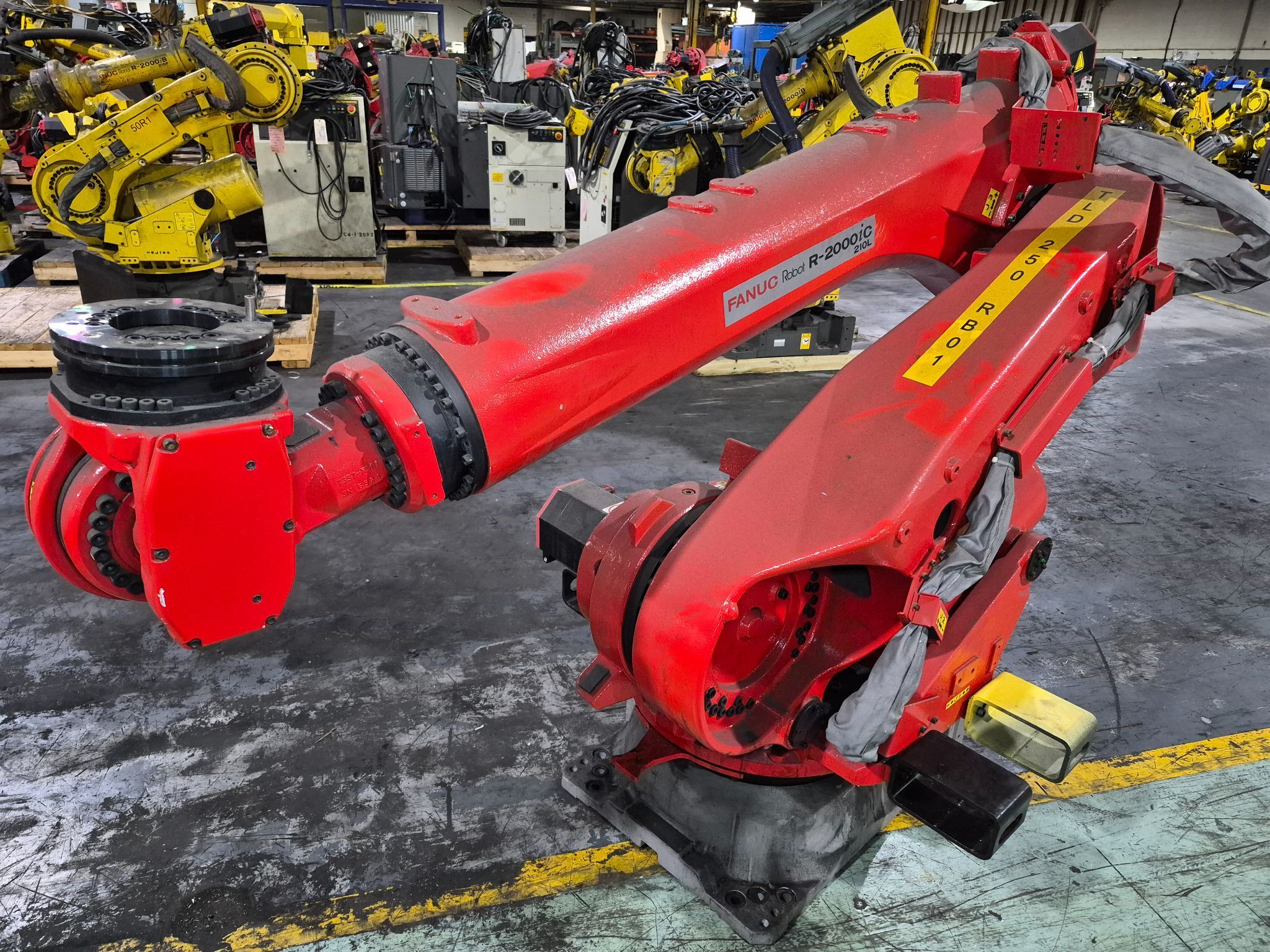 FANUC R-2000IC/210L Long Arm 6-Axis Robot - ARM ONLY, DAMAGED ENCODER AS-IS 1