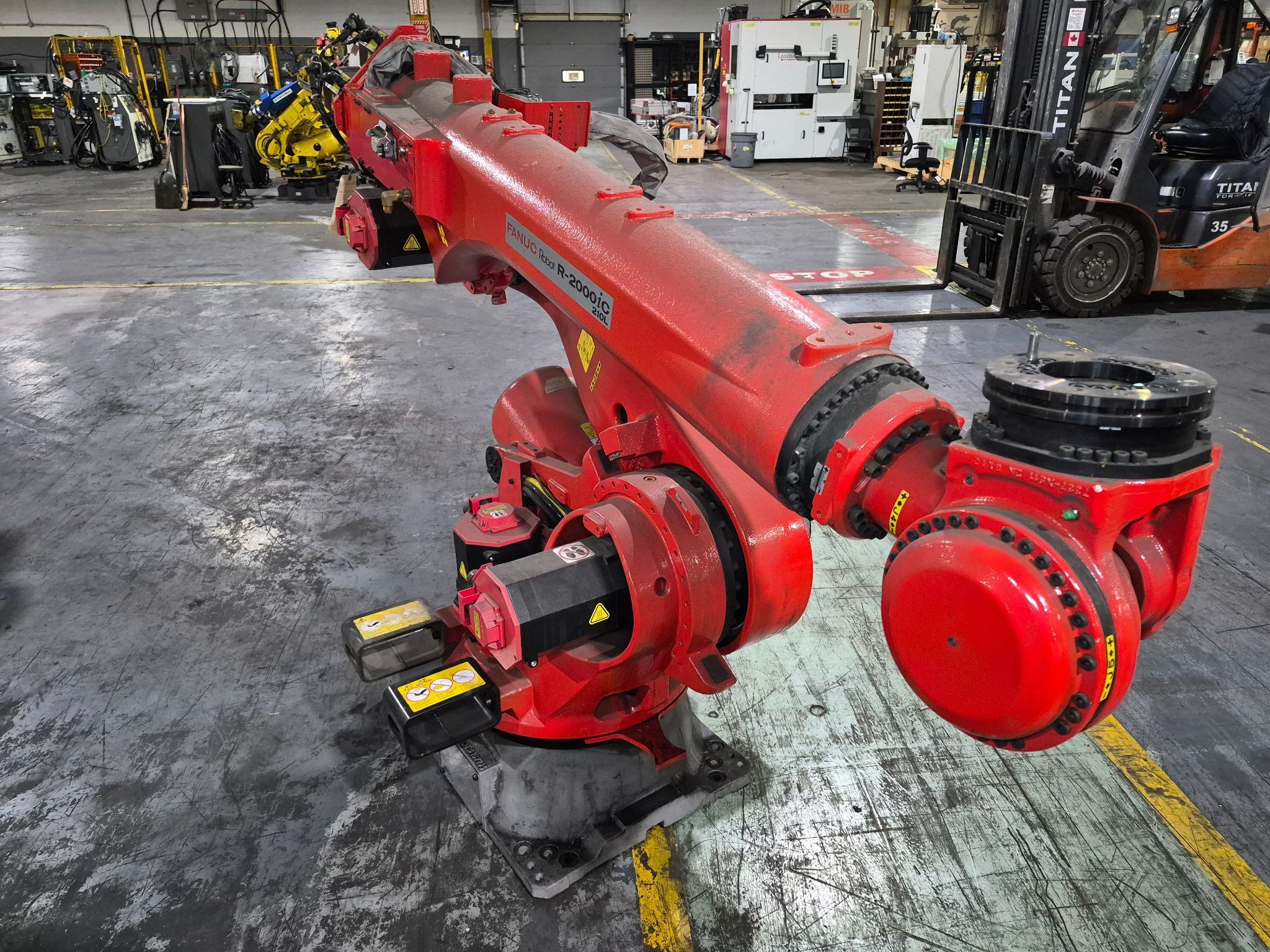 FANUC R-2000IC/210L Long Arm 6-Axis Robot - ARM ONLY, DAMAGED ENCODER AS-IS 2