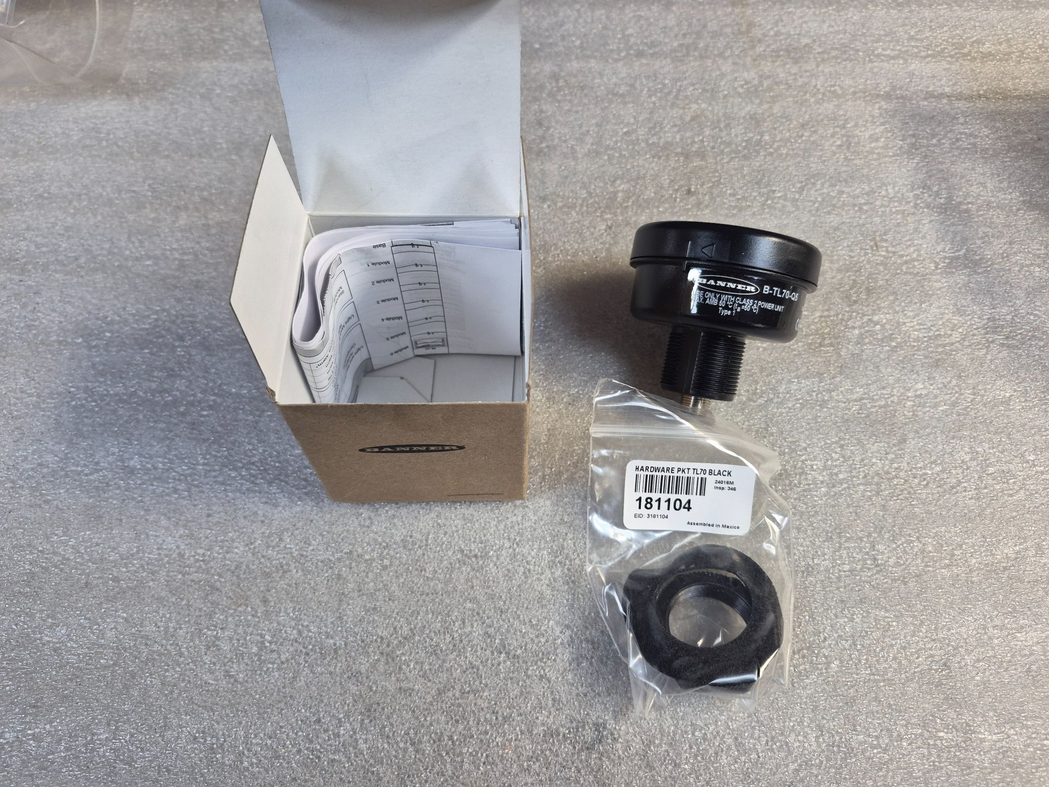 BANNER B-TL70-Q5 Tower Light Base Module Pre-Assembled NEW 2