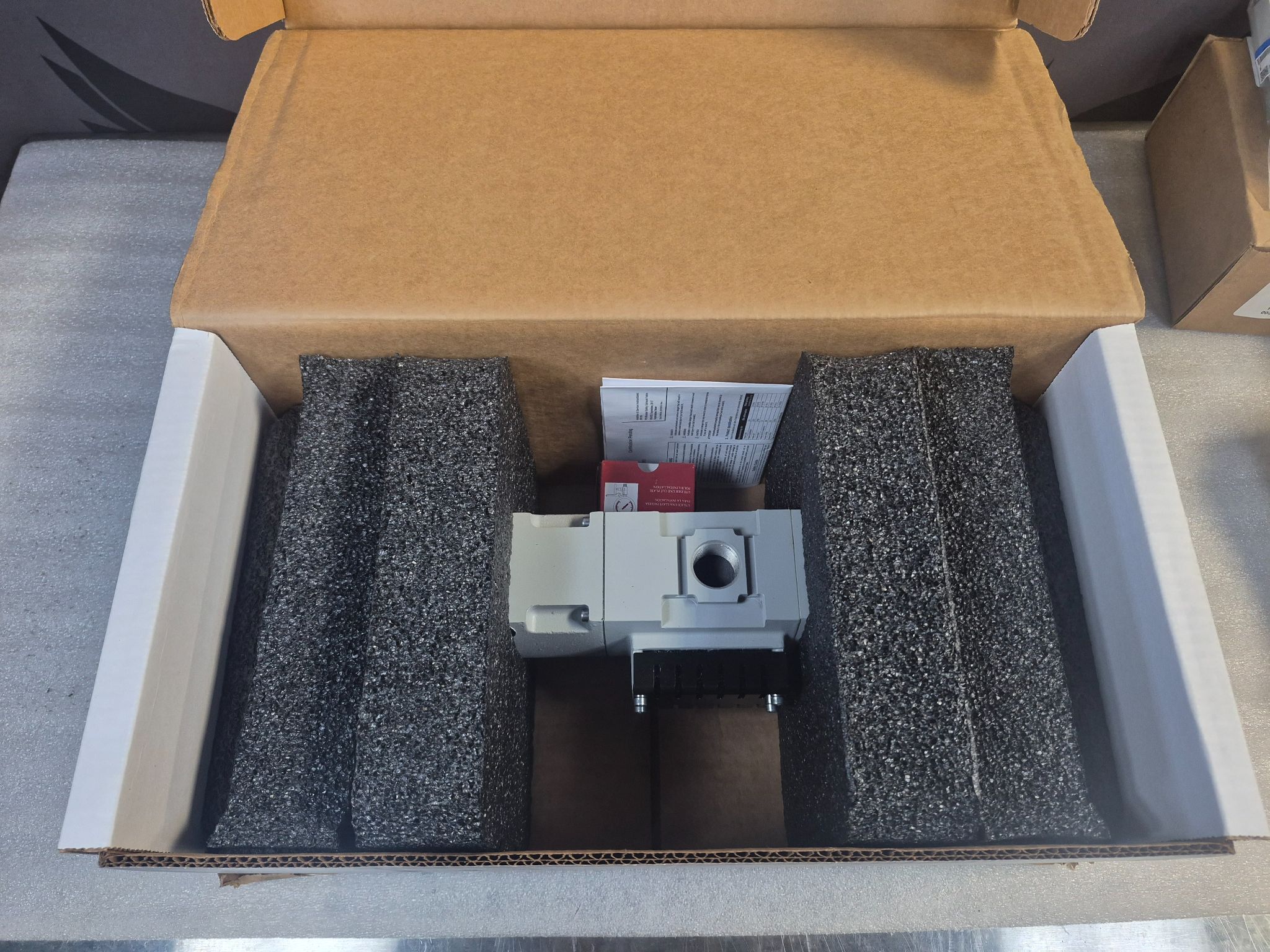 PARKER P33TB96DBEN Safety Exhaust Valve 24VDC 30–150 PSI NEW 1