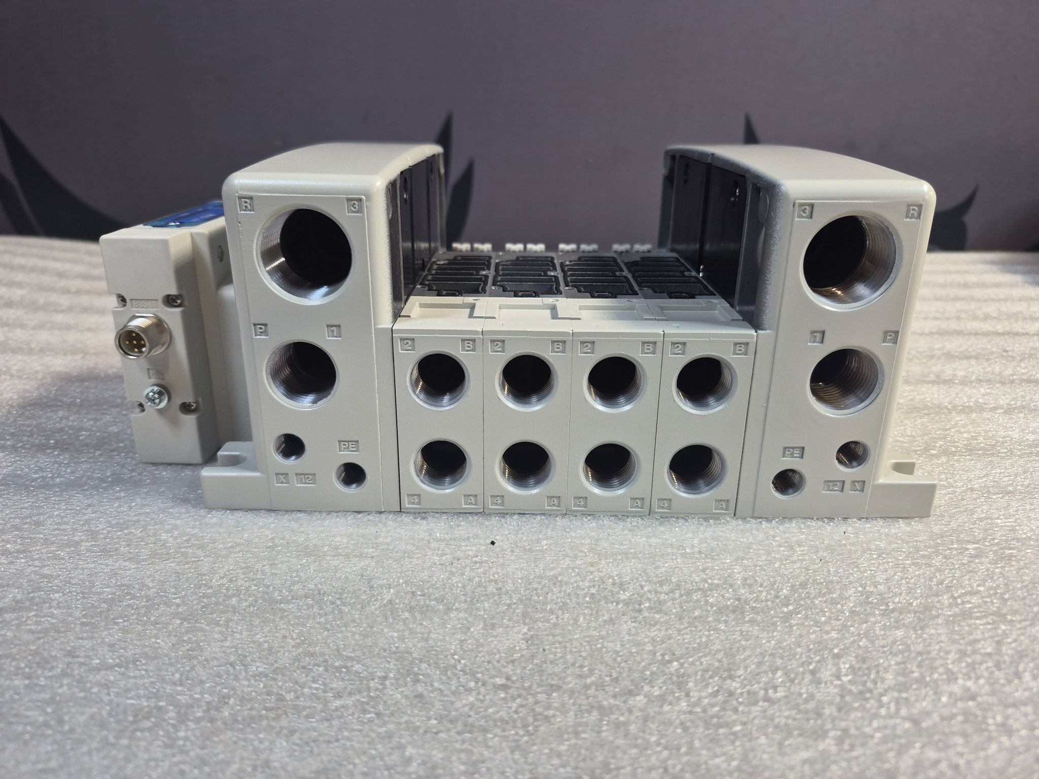SMC VV5QC41‑0403TSKAN VQC 4‑Port Manifold w/ EX260‑SIL1 IO‑Link NEW 1