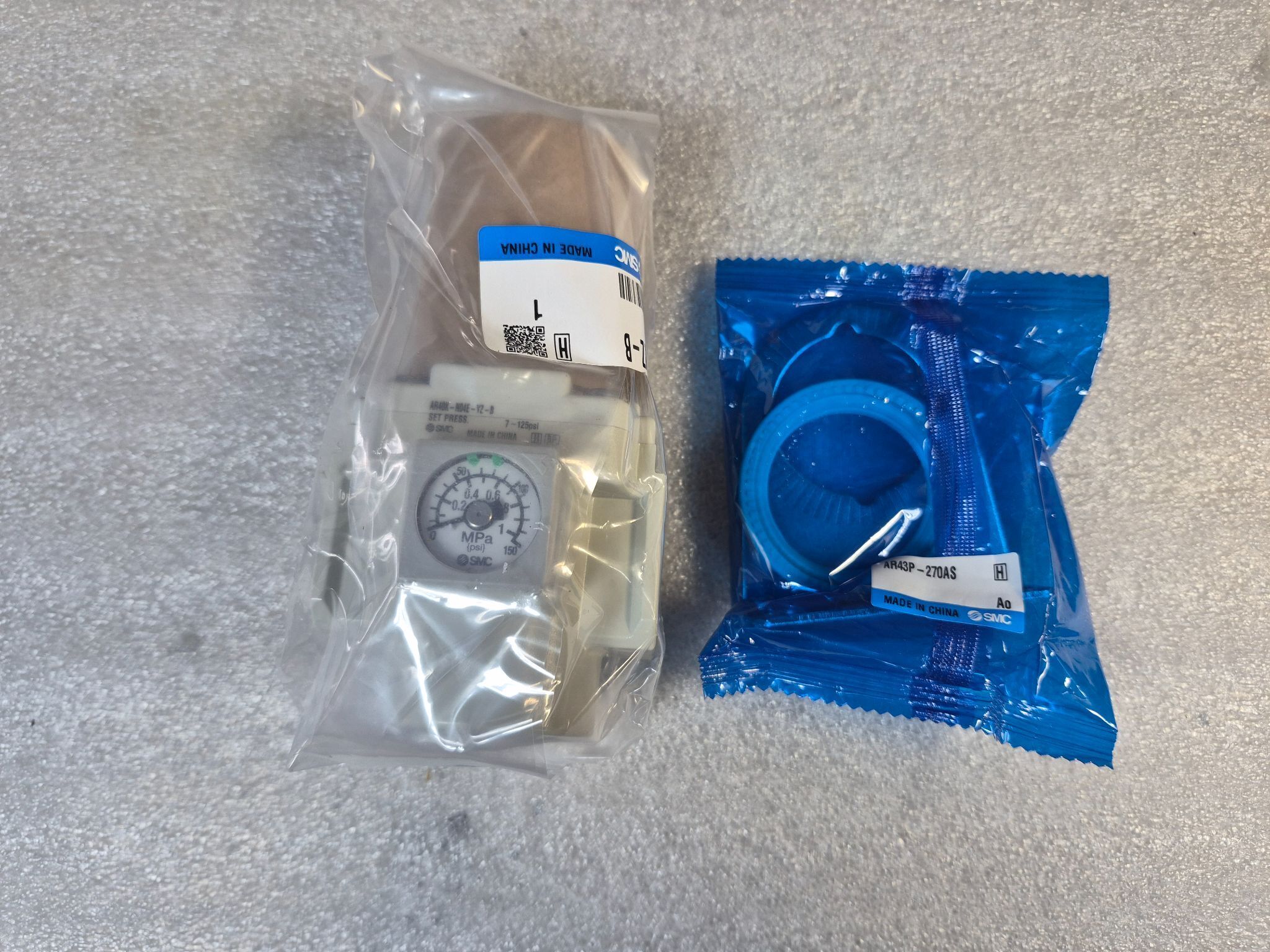 SMC AR40K-N04BE-YZ-B Air Regulator with Gauge NEW 0