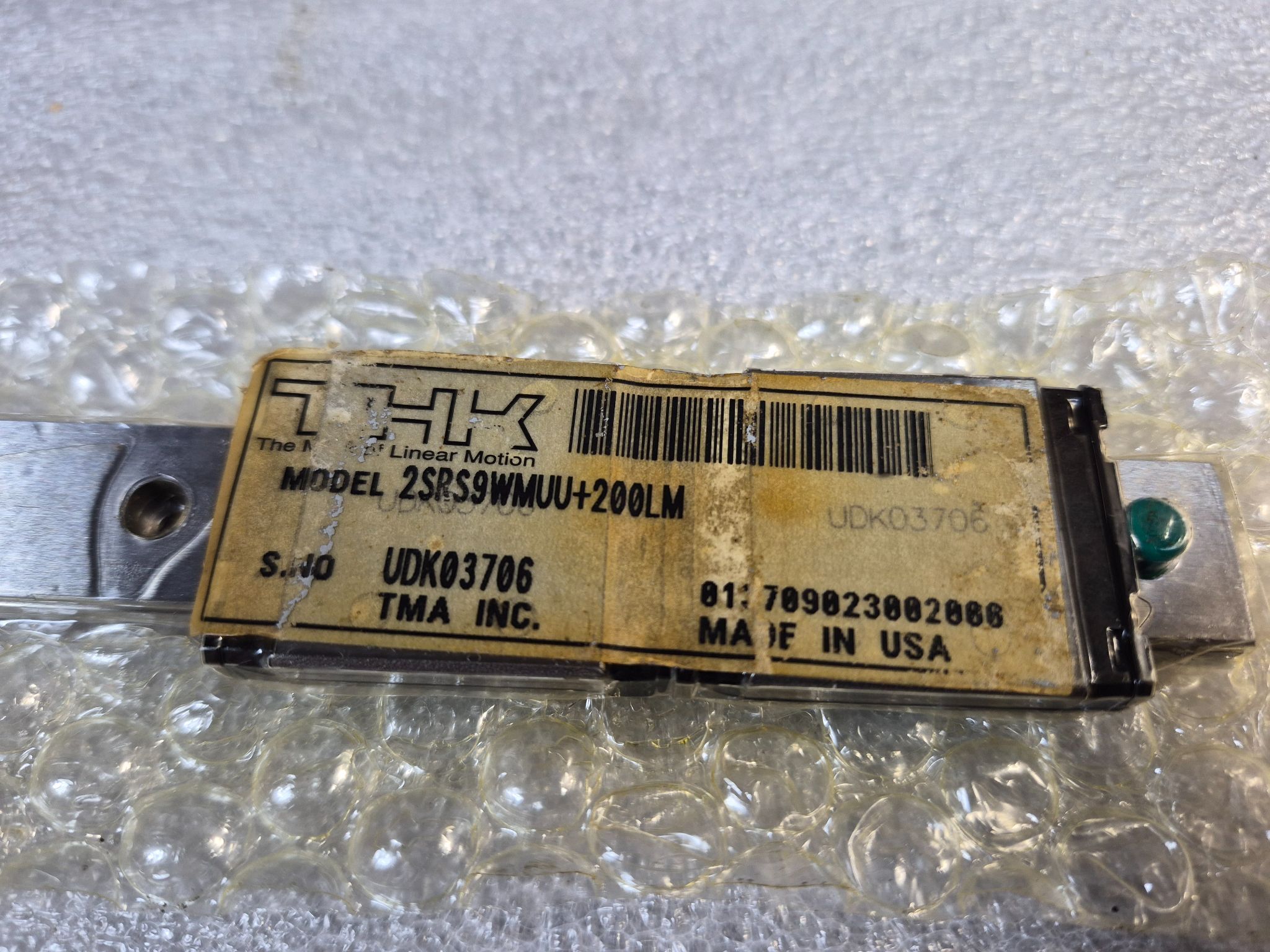 THK 2SRS9WMUU+200LM Miniature Linear Guide Rail Assembly NEW 1