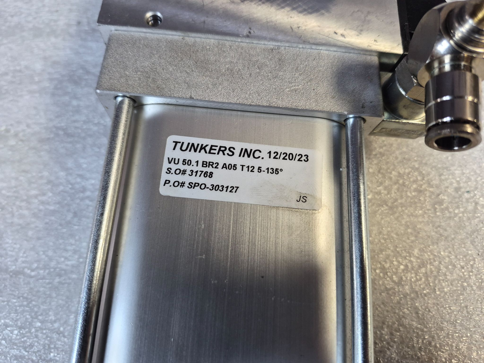 TUNKERS VU 50.1 BR2 A05 T12 5‑135° Pneumatic Clamp USED 4