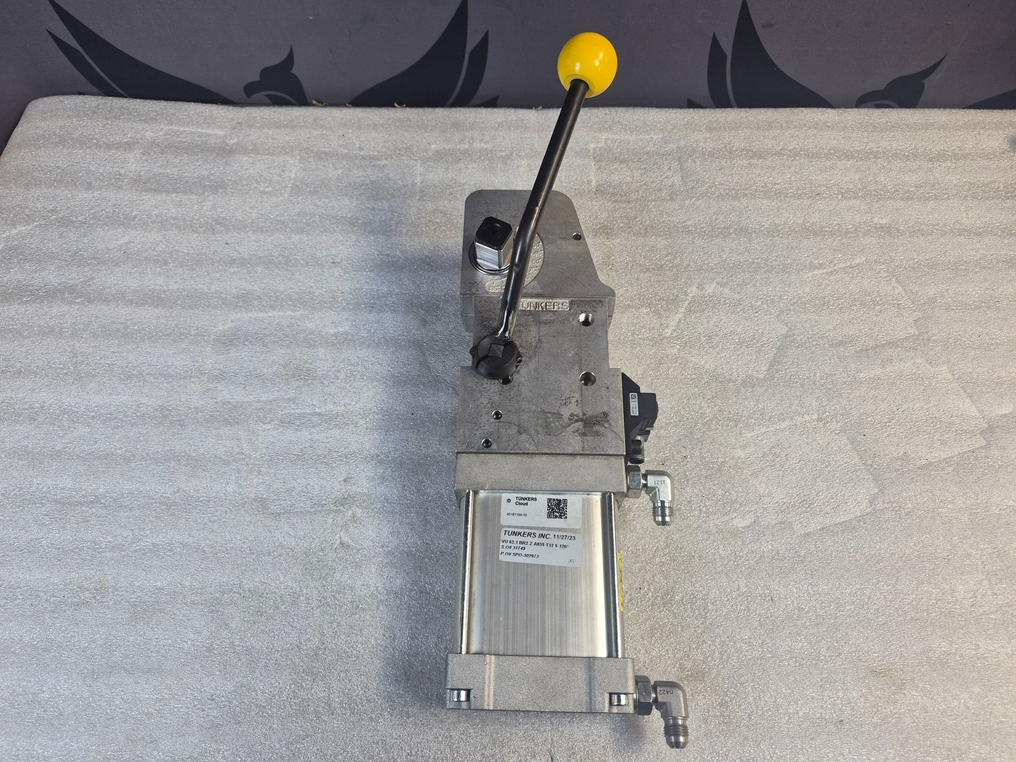 TUNKERS VU 63.1 BR2 Z A035 T12 5‑120° Pneumatic Clamp USED 0