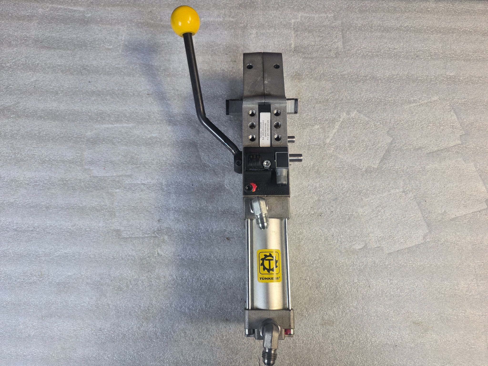 TUNKERS VU 63.1 BR2 Z A035 T12 5‑120° Pneumatic Clamp USED 1