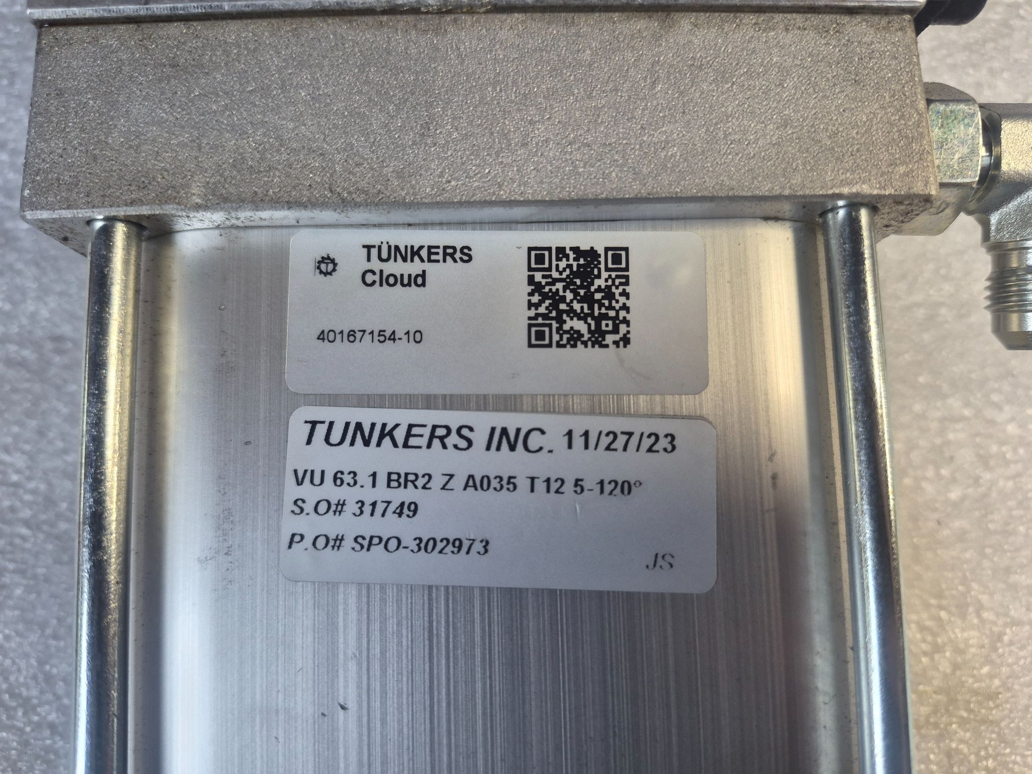 TUNKERS VU 63.1 BR2 Z A035 T12 5‑120° Pneumatic Clamp USED 3