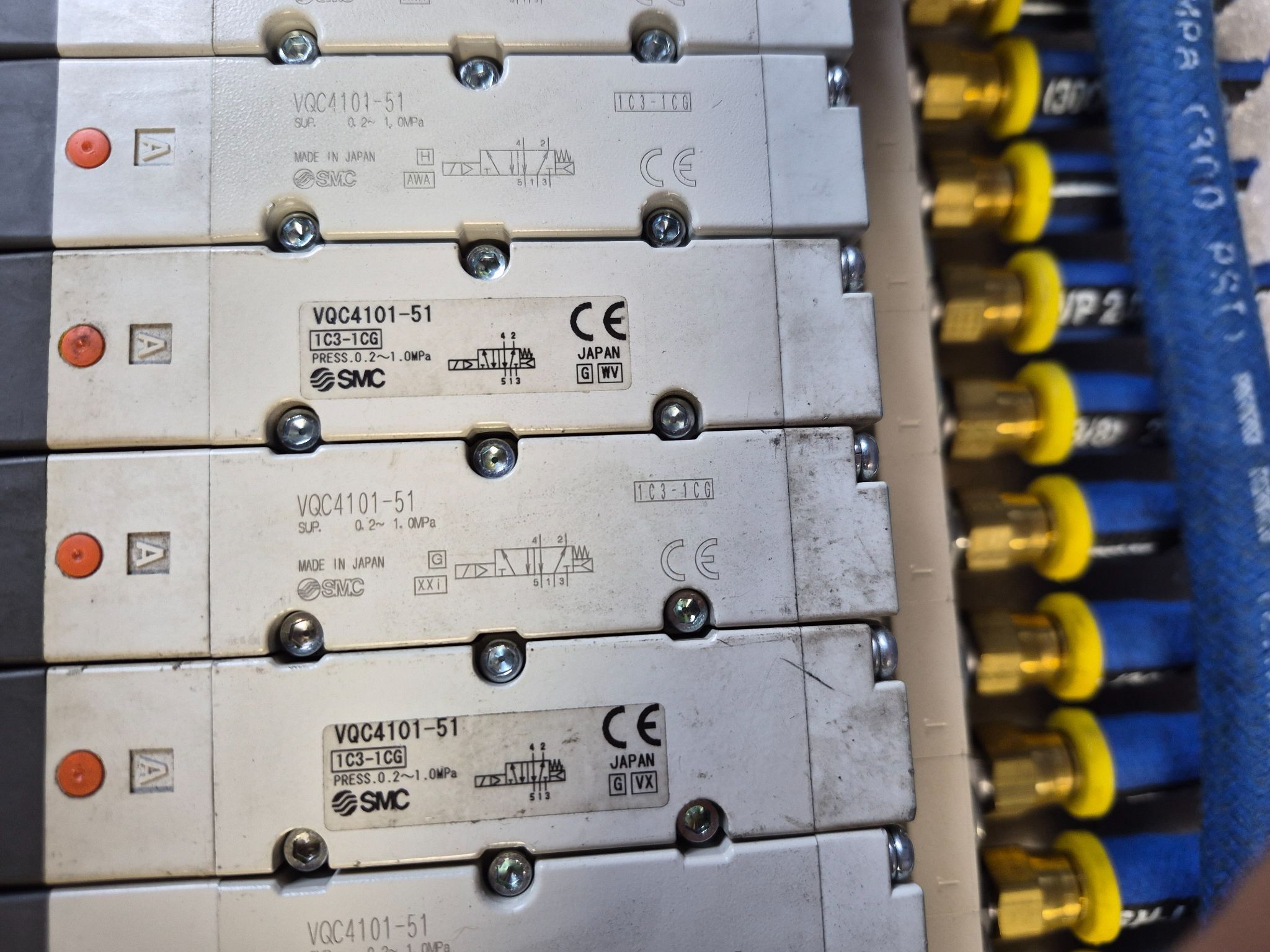 SMC VV5QC41‑1203TSKAN Pneumatic Valve Manifold IO‑Link USED 2
