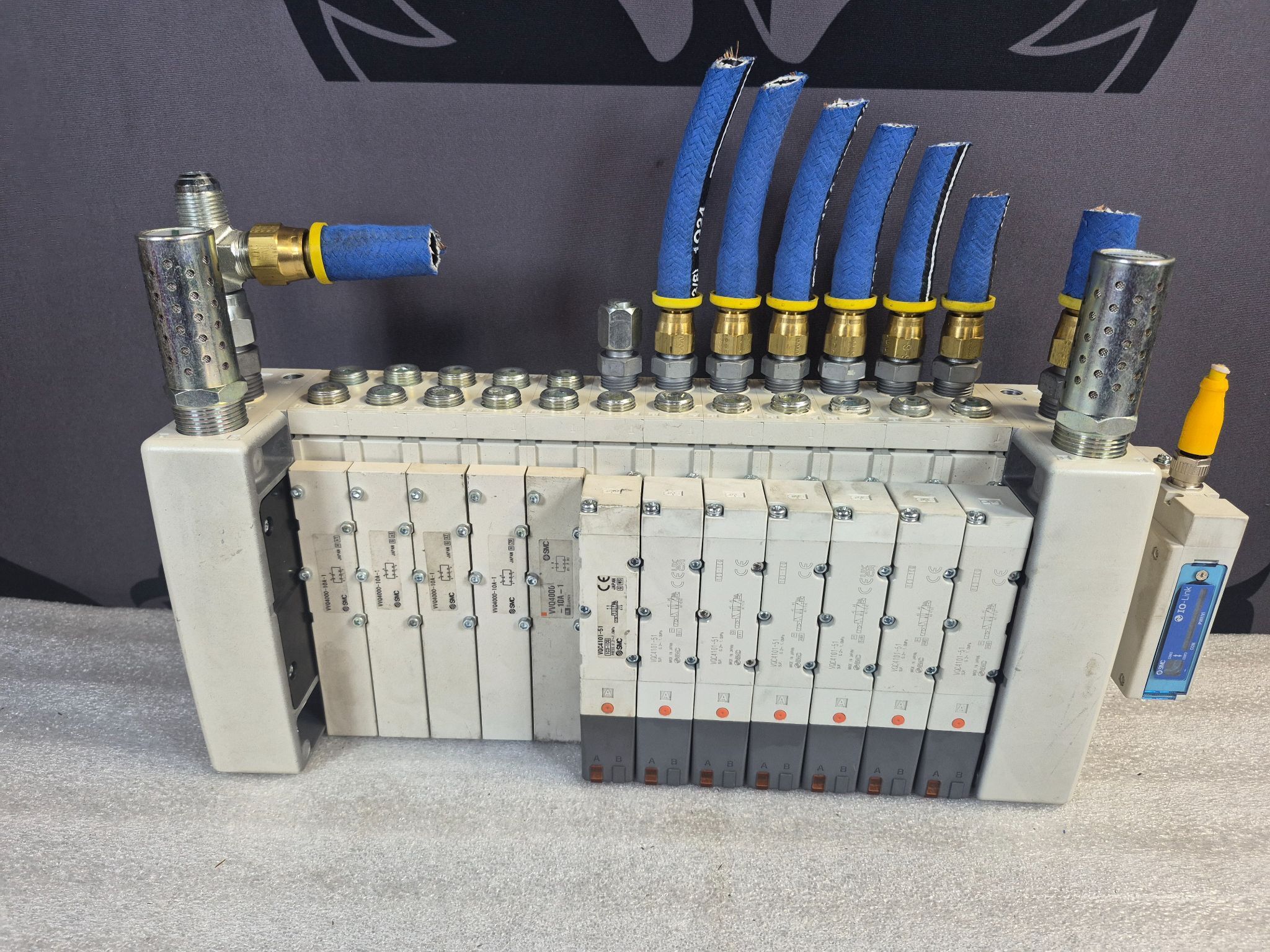 SMC VV5QC41‑1203TSKAN Pneumatic Valve Manifold IO‑Link USED 0