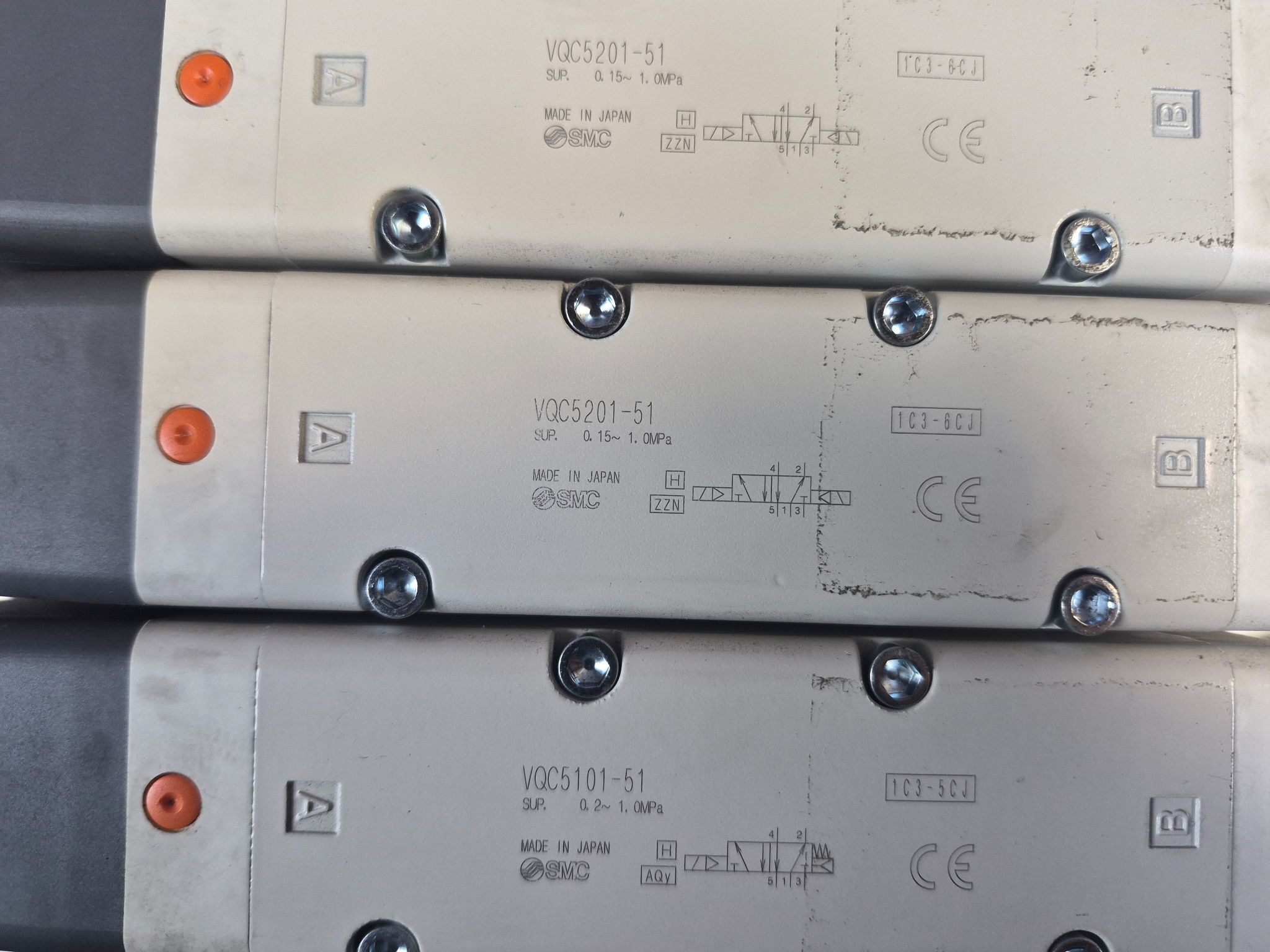 SMC VV5QC51‑1204TSKAN Pneumatic Valve Manifold IO‑Link USED 2