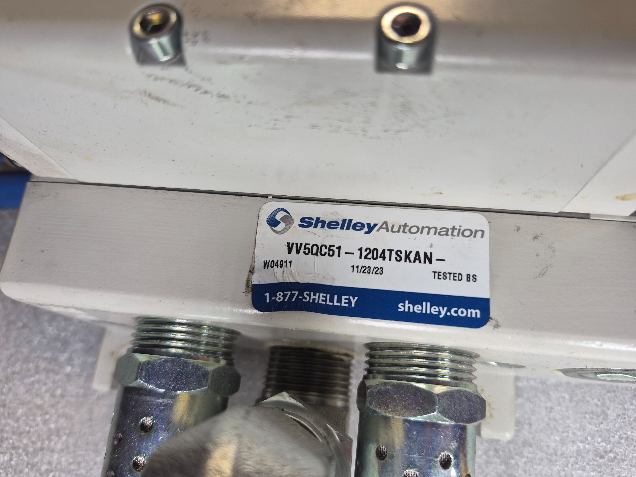 SMC VV5QC51‑1204TSKAN Pneumatic Valve Manifold IO‑Link USED 3