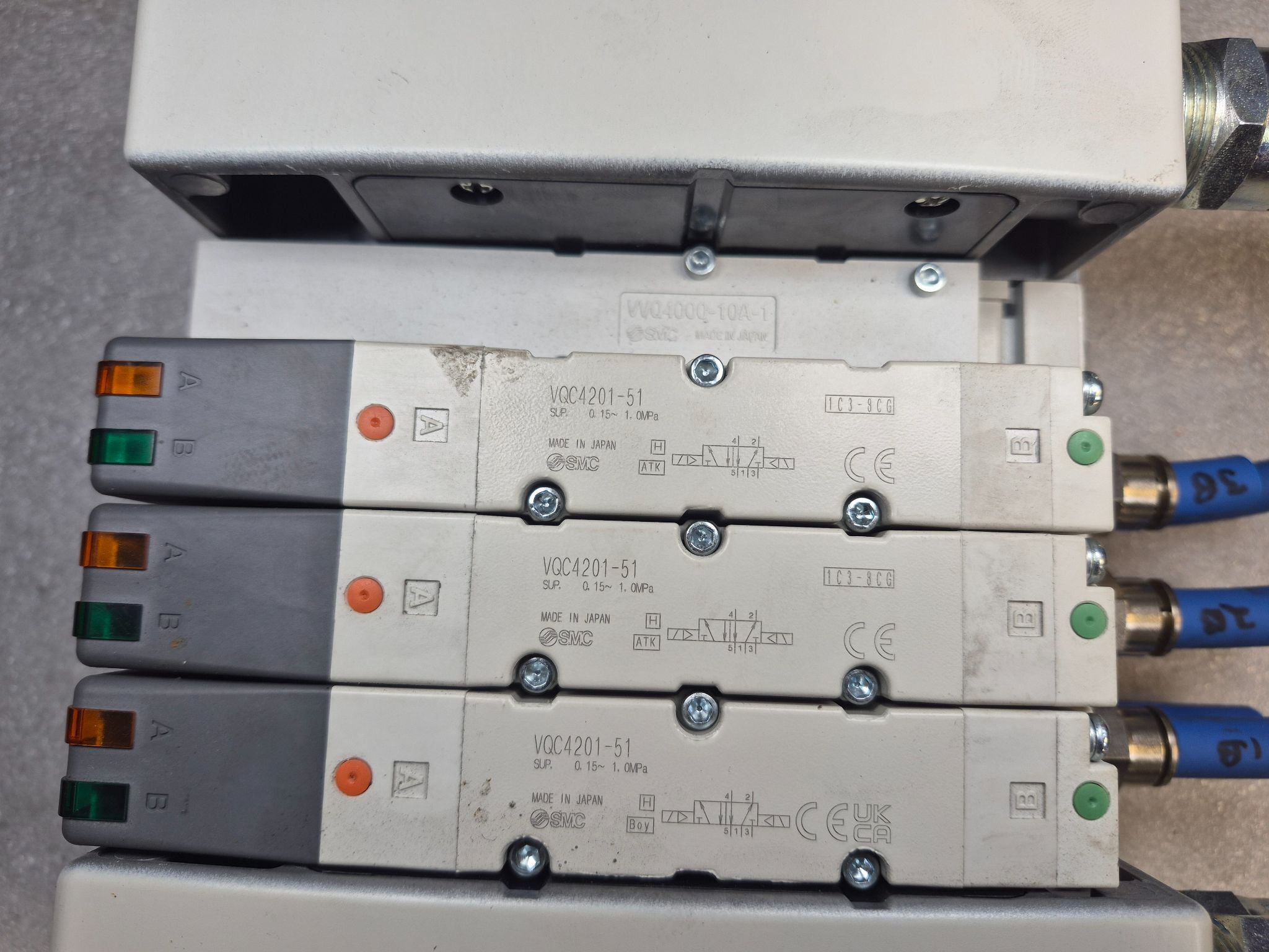 SMC VV5QC41‑0403TSKAN Pneumatic Valve Manifold IO‑Link USED (3× VQC4201‑51) 3