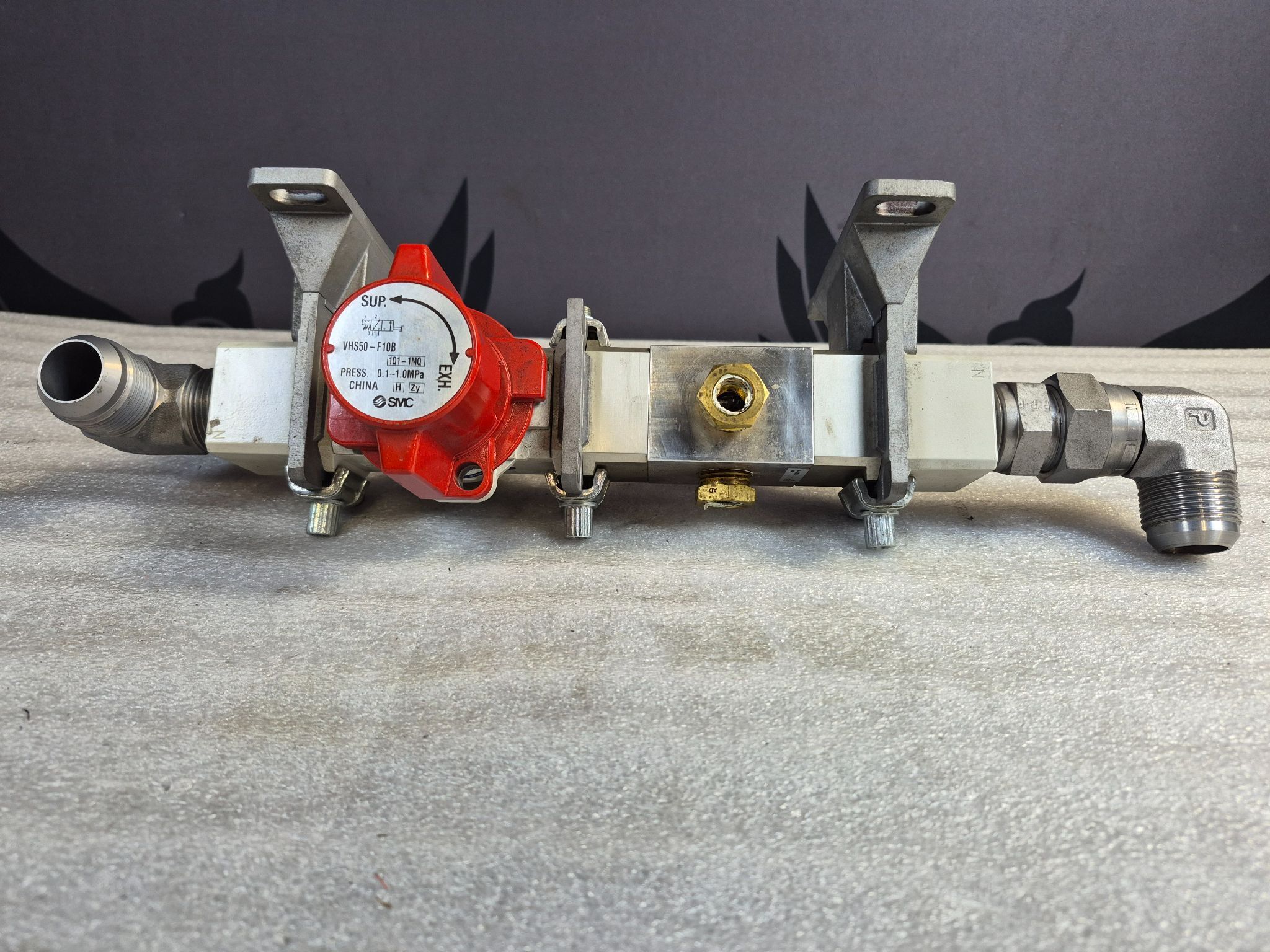 SMC VHS50‑10N‑X30 Manual Lockout Shut‑Off Valve USED 2