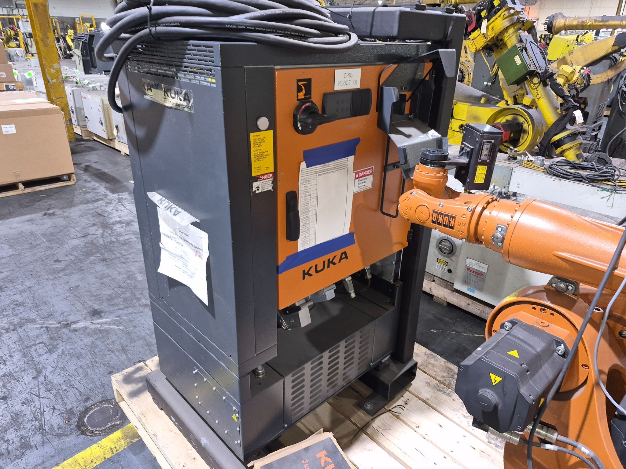 KUKA KR 16 L6-2 Robot Complete w/ KR C4 NA Controls NEW (Missing Pendant) 6