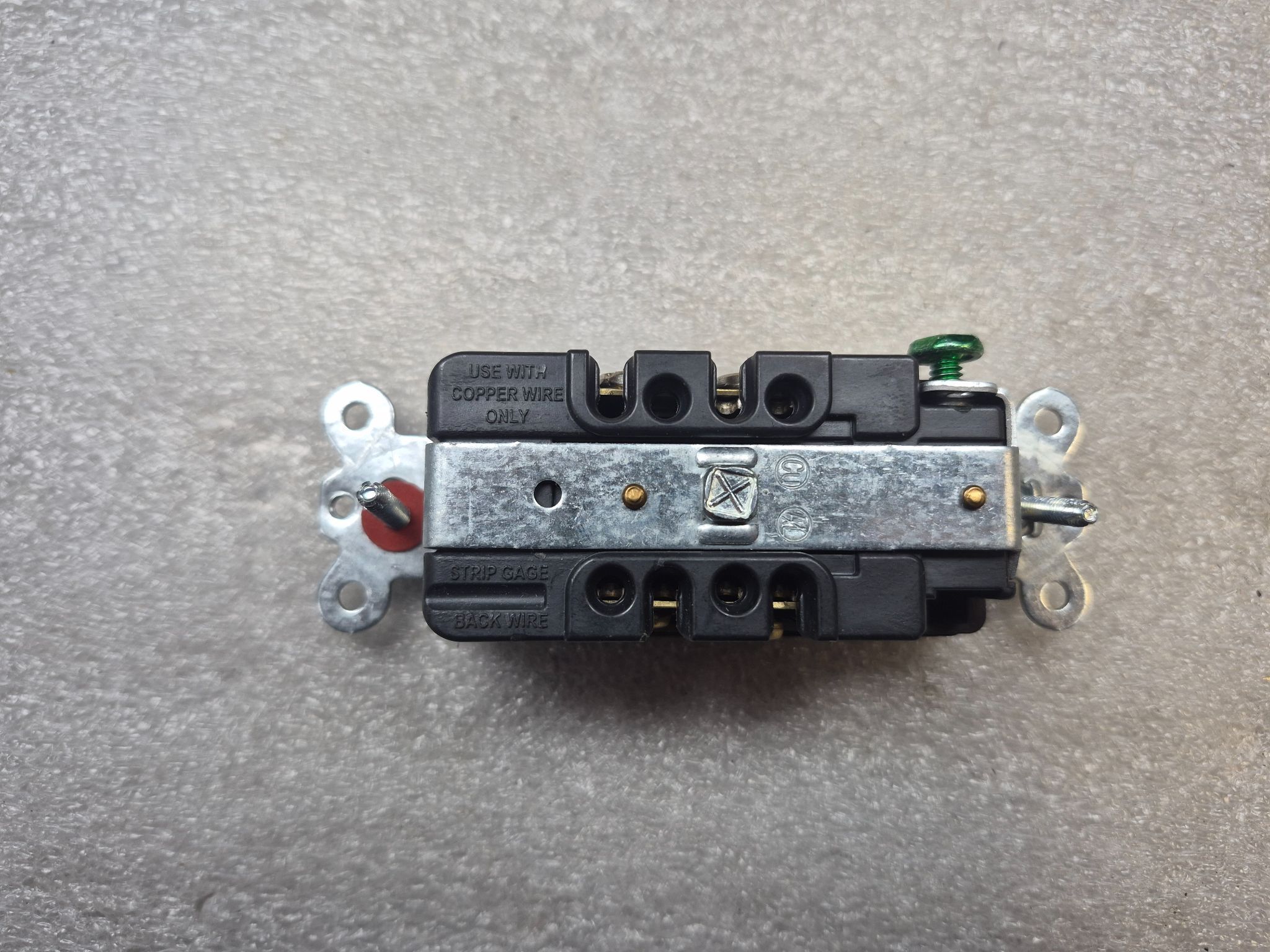HUBBELL HBL2152 Duplex Receptacle 15A 125V NEW 2