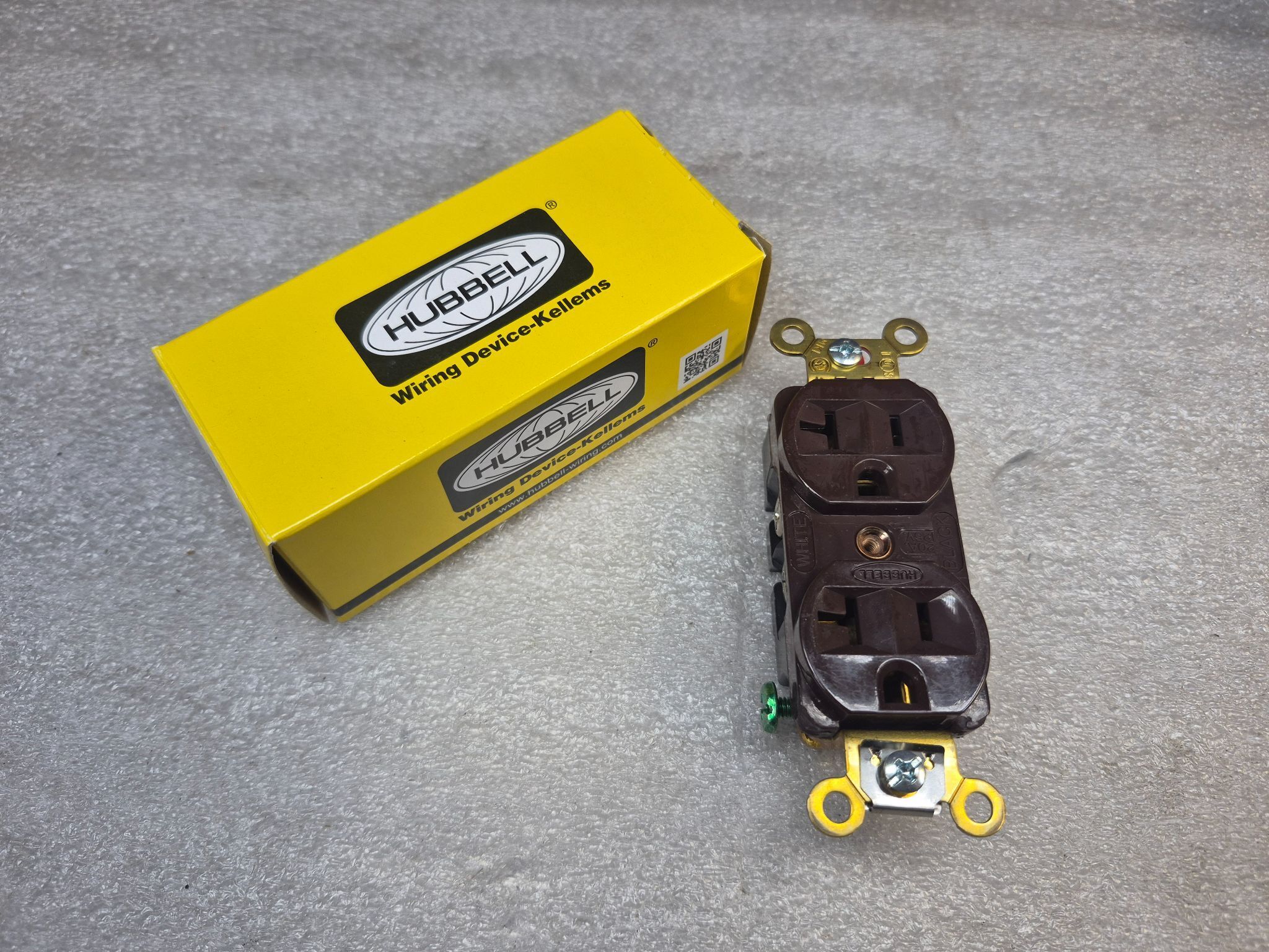 HUBBELL HBL5352 Duplex Receptacle 20A 125V NEW 1