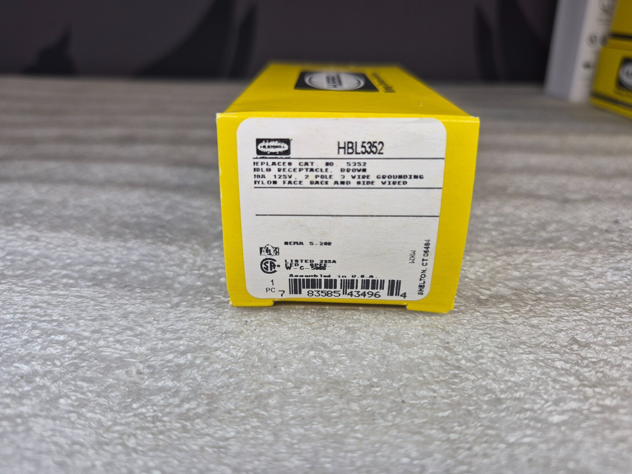 HUBBELL HBL5352 Duplex Receptacle 20A 125V NEW 0