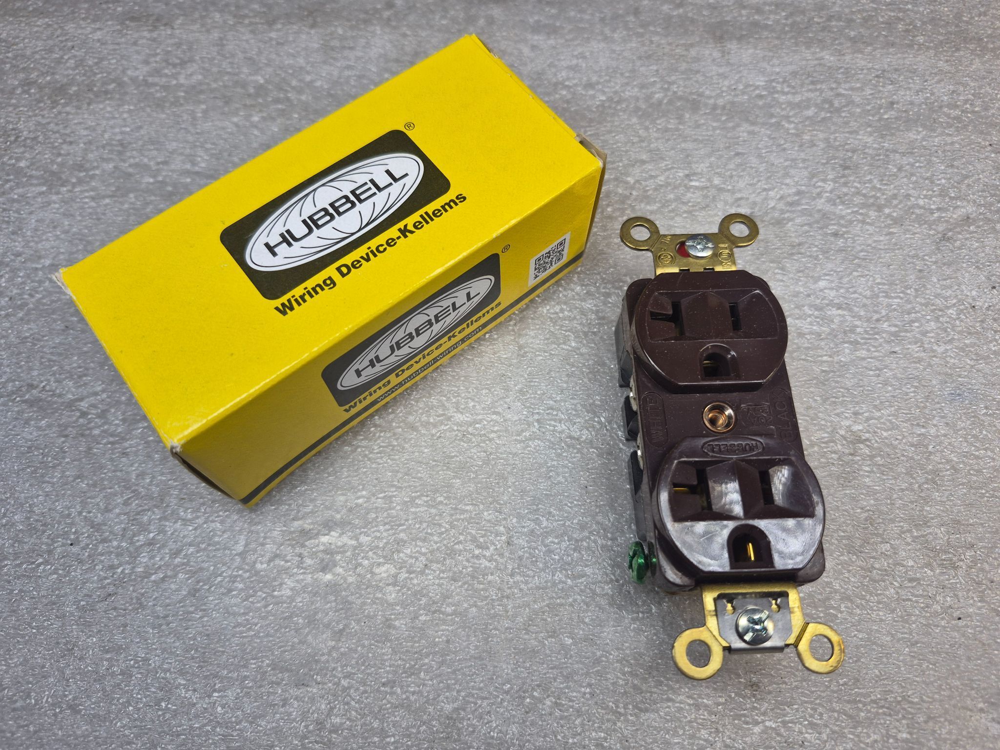 HUBBELL HBL5342 Duplex Receptacle 20A 125V NEW 1