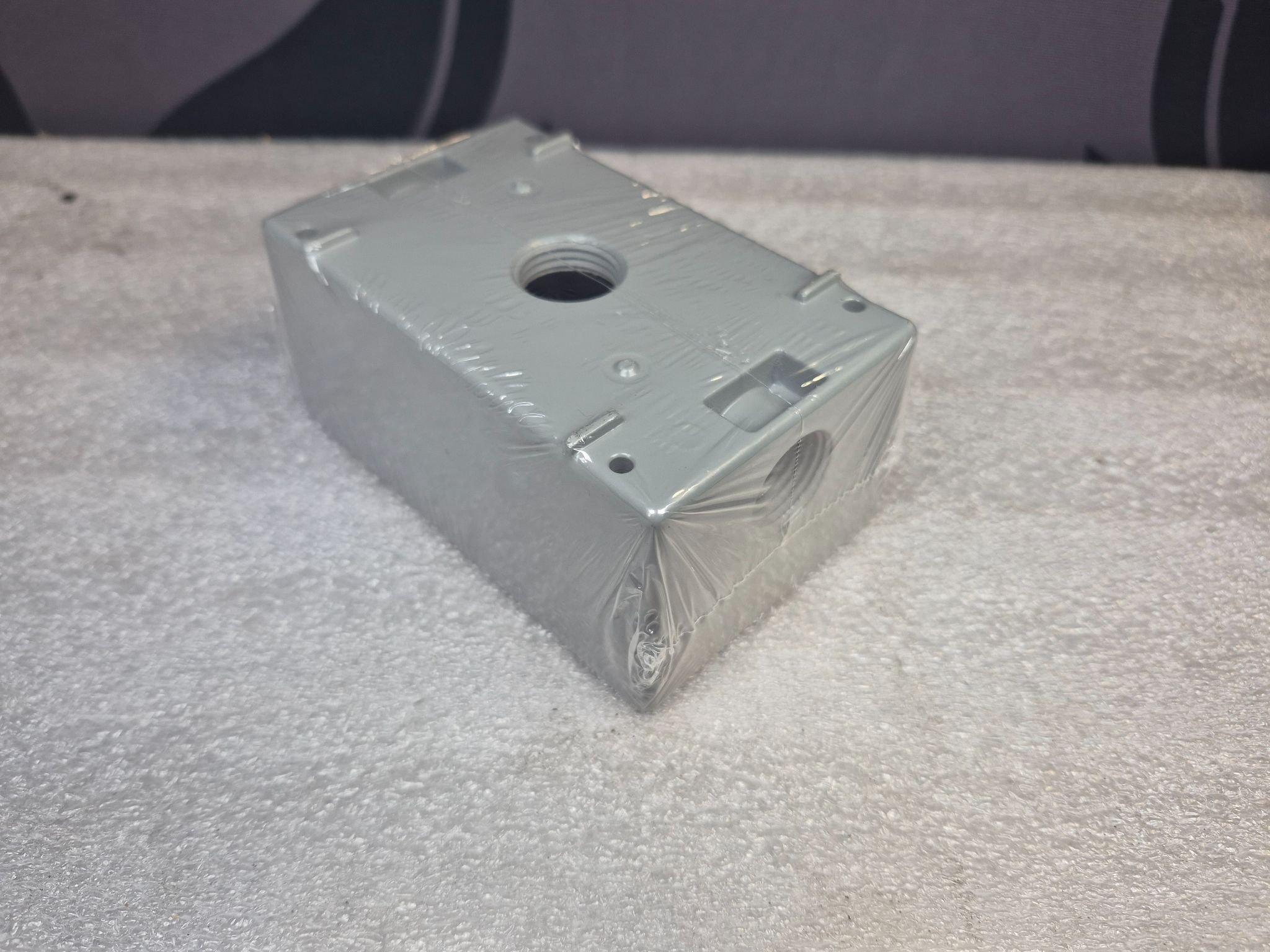 RAB D5613 1-Gang Weatherproof Outlet Box 1/2" 3-Hole NEW 1