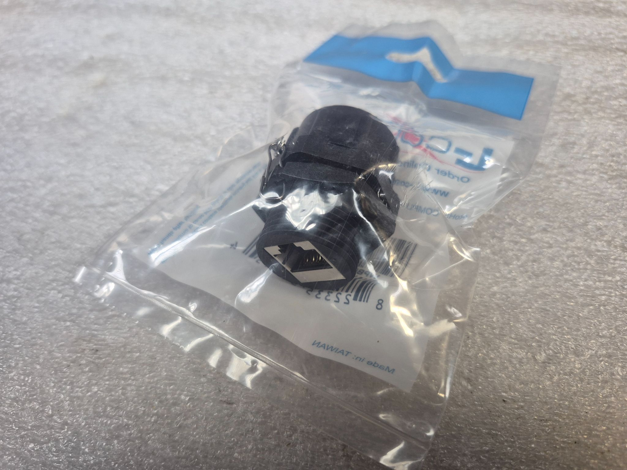 L-COM WPBHC6 RJ45 Bulkhead Panel Mount Coupler NEW 1