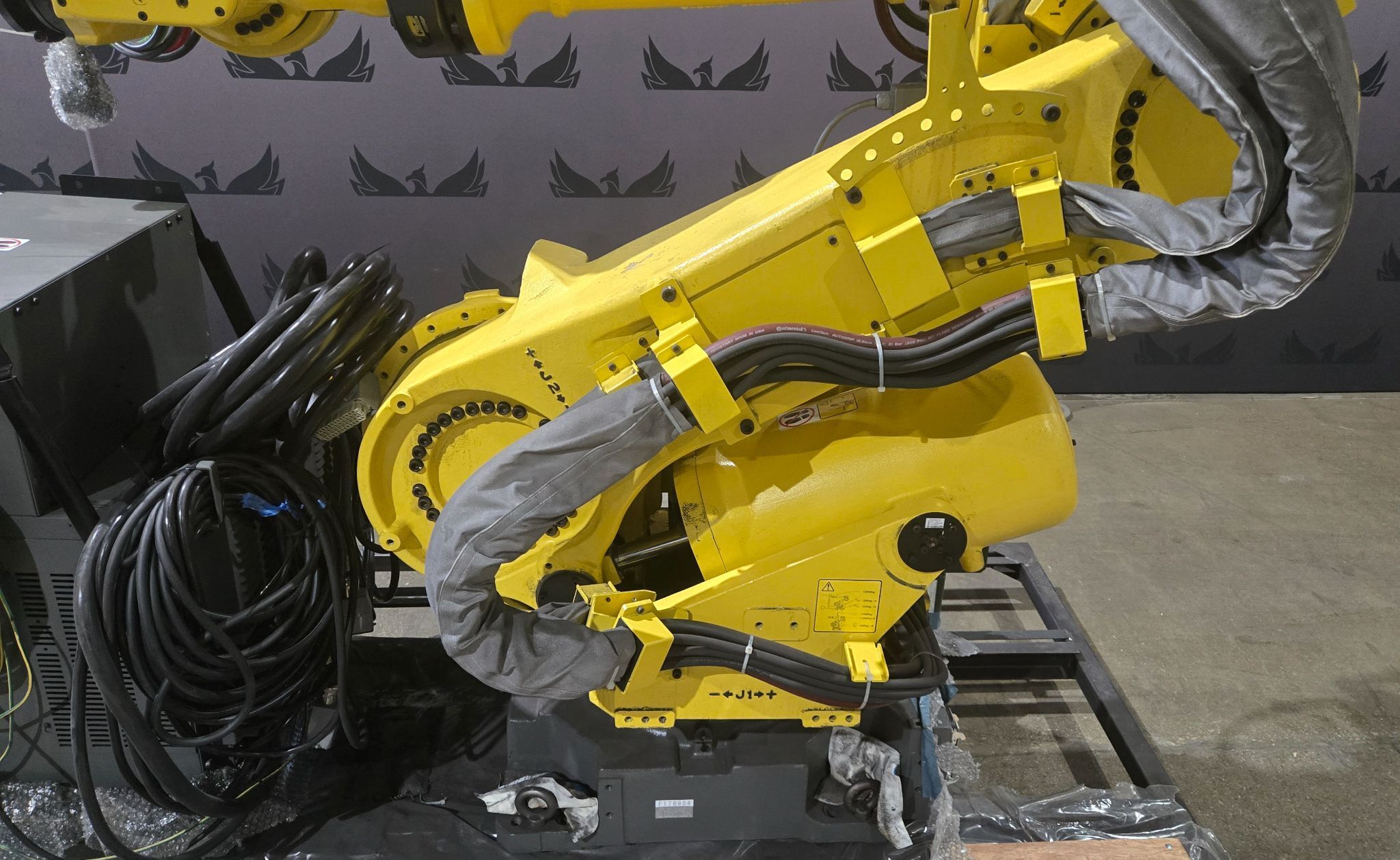FANUC R-2000iB/210F Robot with R-30iB Controller NEW 4