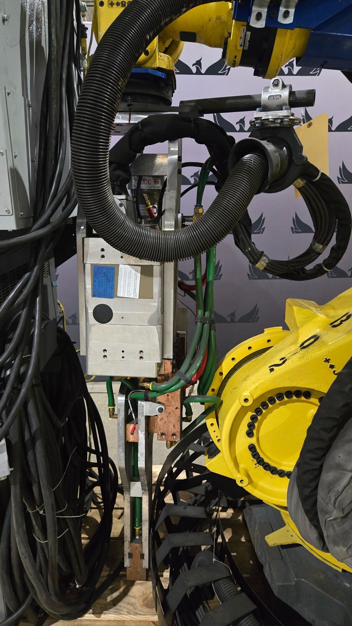 FANUC R-2000iB/210F Complete with R-30iA Controller & WTC WT6000 MFDC Inverter - USED 2