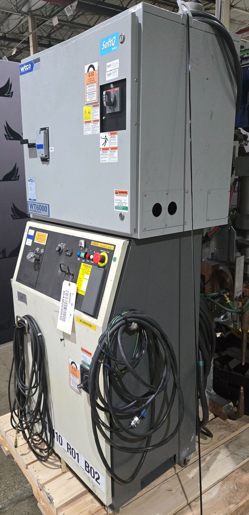 FANUC R-2000iB/210F Complete Robot With R-30iA Controller & WT6000 Inverter USED 11