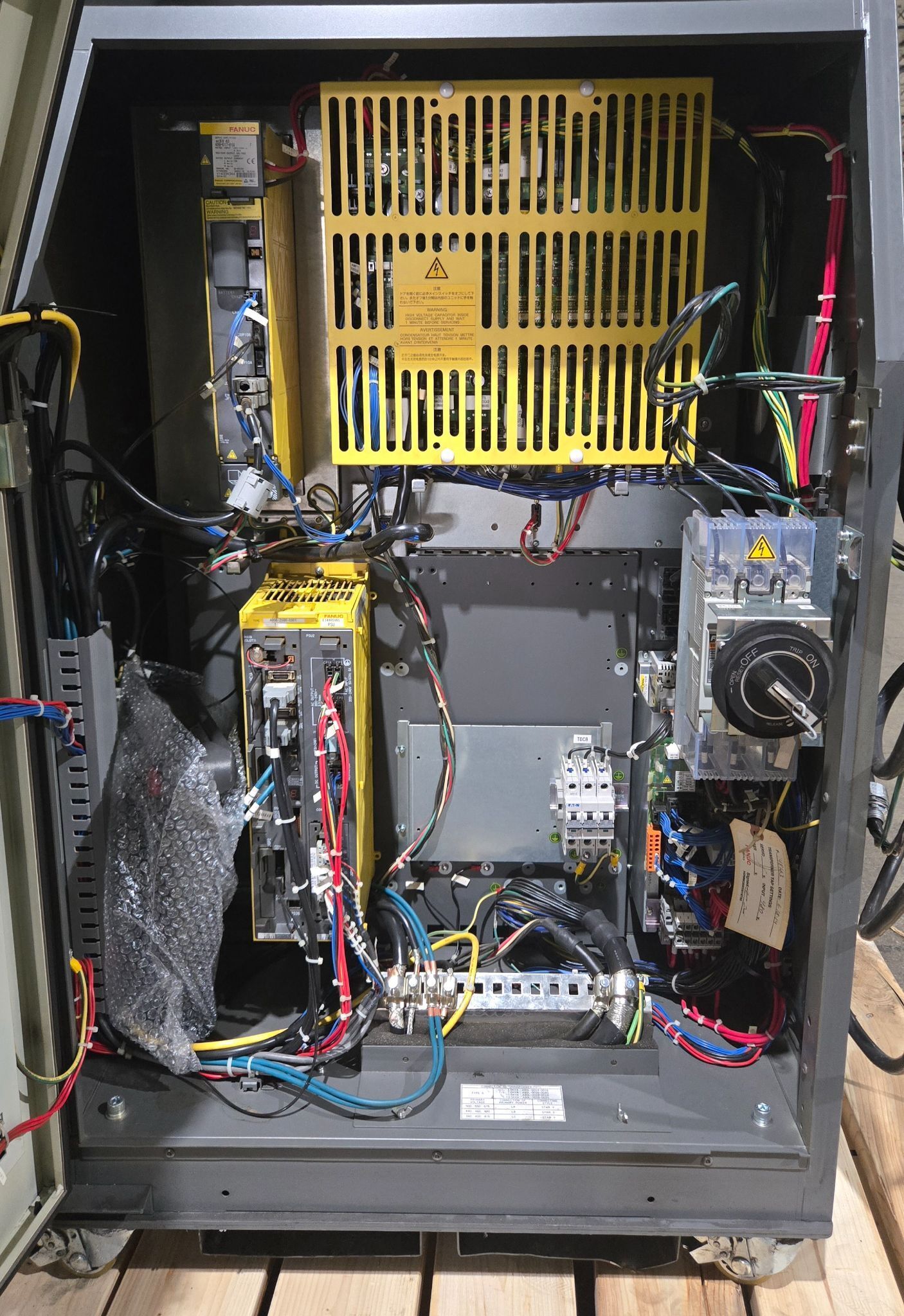 FANUC R-2000iB/210F Complete Robot With R-30iA Controller & WT6000 Inverter USED 16