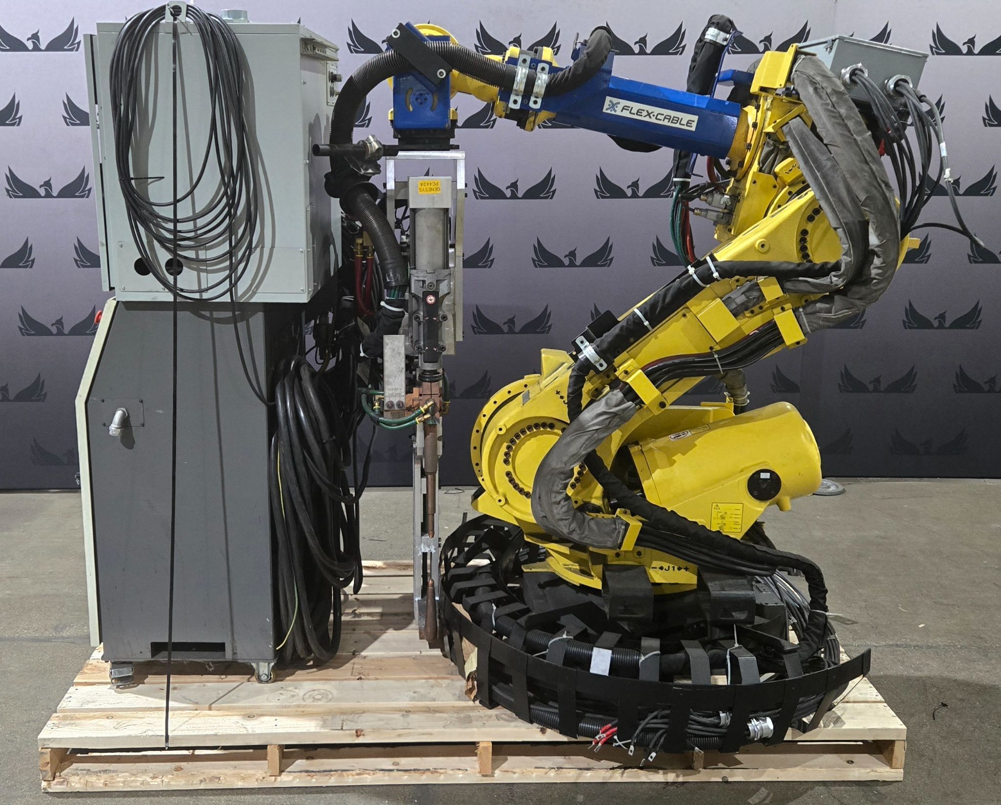 FANUC R-2000iB/210F Complete with R-30iA Controller & WT6000 Inverter USED 0