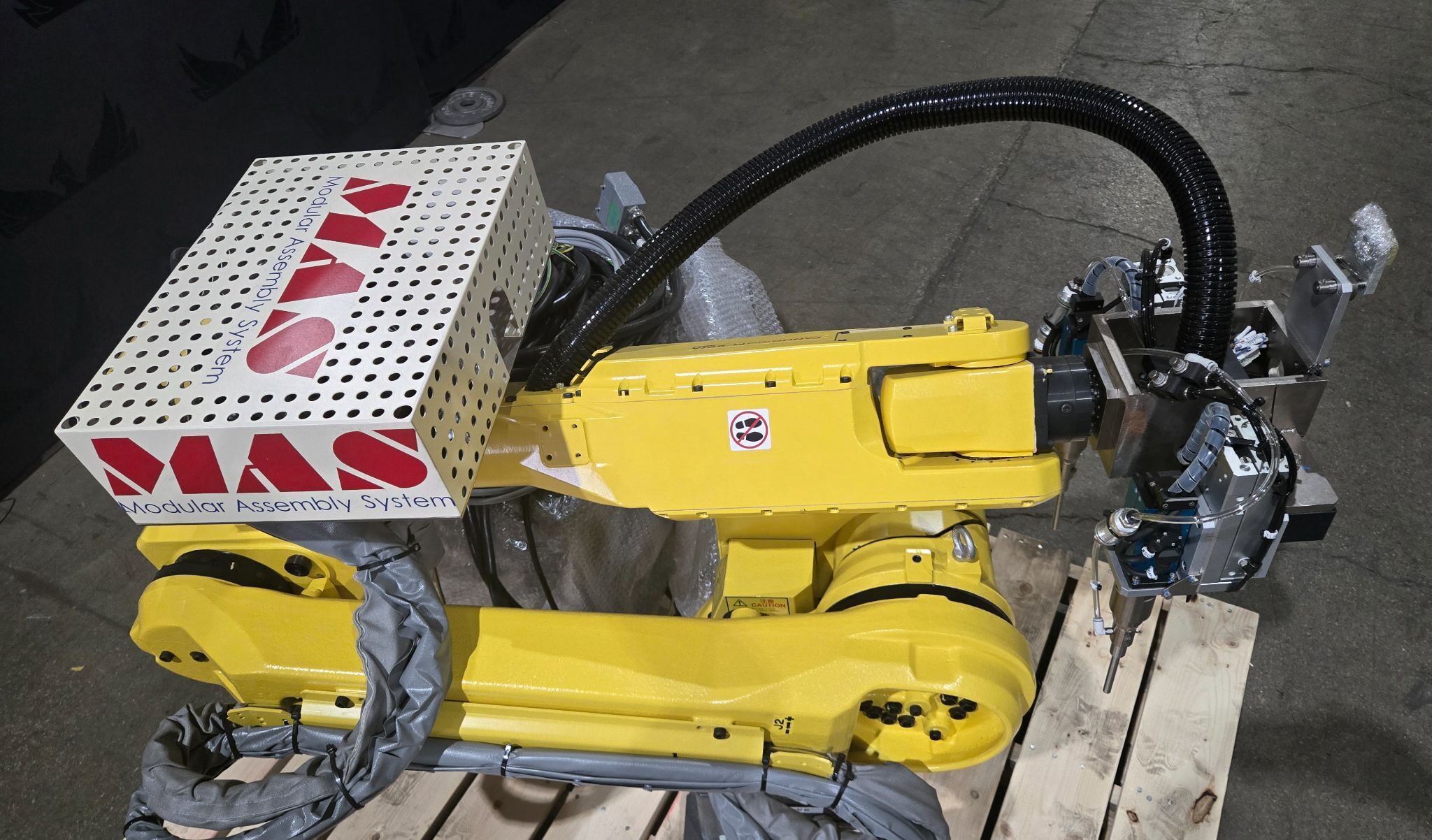 FANUC M‑20iA/35M with R‑30iB Plus Controller USED 5
