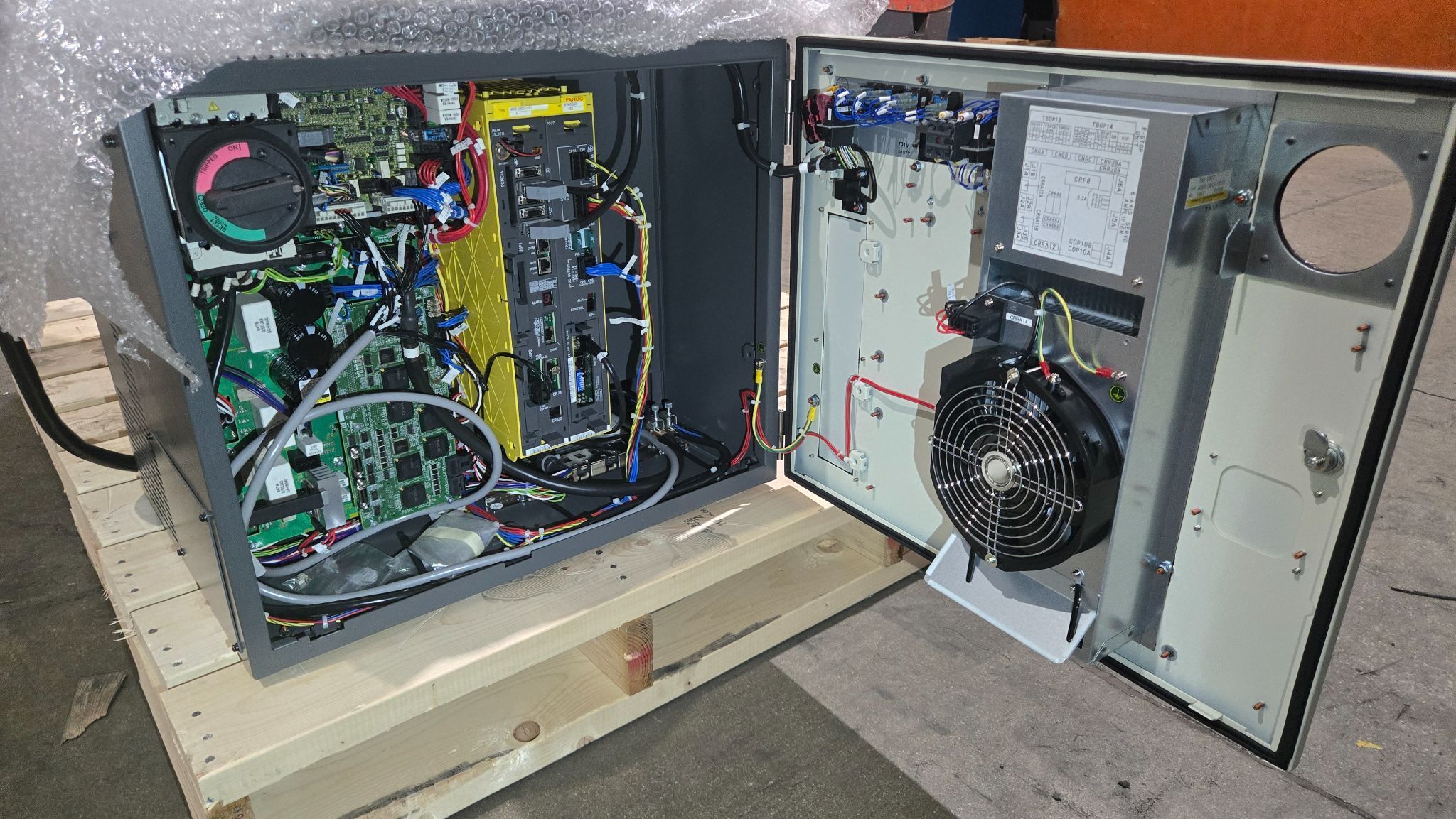 FANUC M‑20iA/35M with R‑30iB Plus Controller USED 13