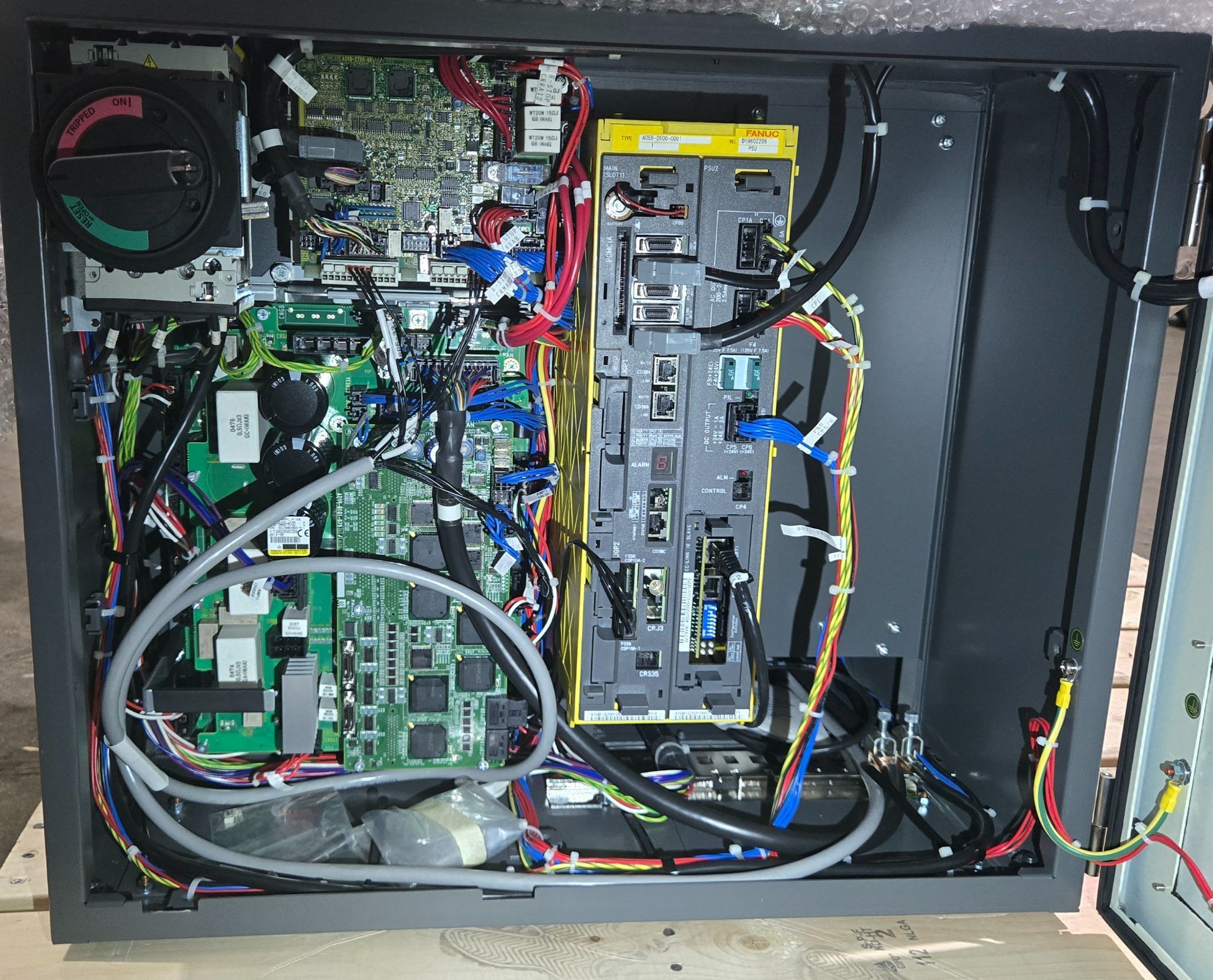 FANUC M‑20iA/35M with R‑30iB Plus Controller USED 14