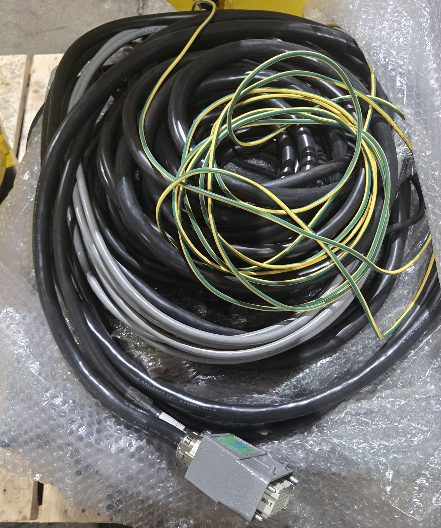 FANUC M‑20iA/35M with R‑30iB Plus Controller USED 11