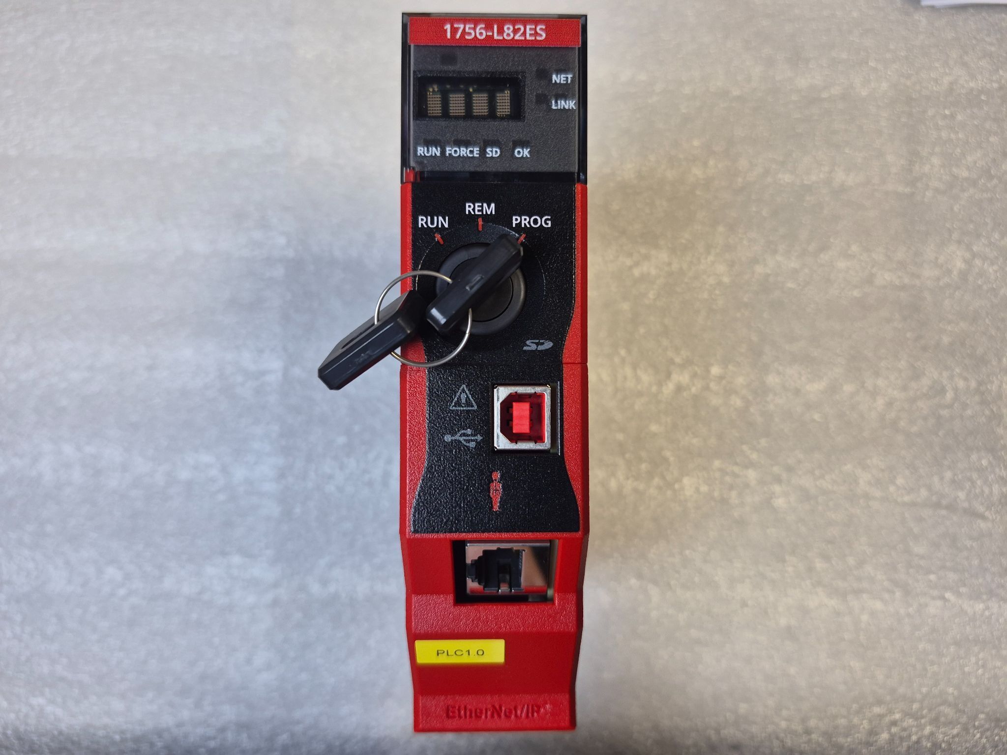 ALLEN BRADLEY 1756-L82ES GuardLogix 5580 Safety Controller USED 0