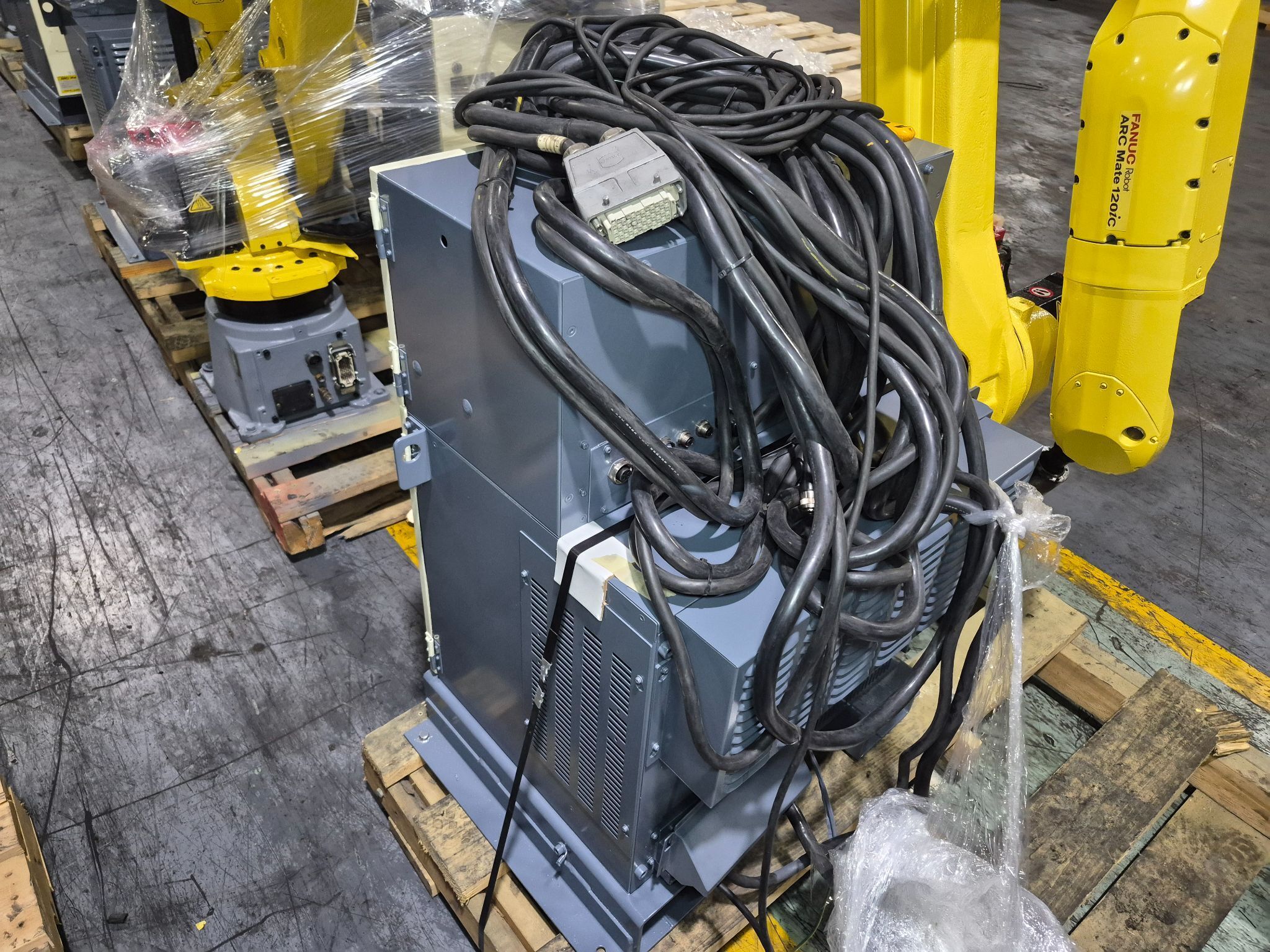 FANUC Arc Mate 120iC Complete With R-30iB Controller REFURBISHED 6