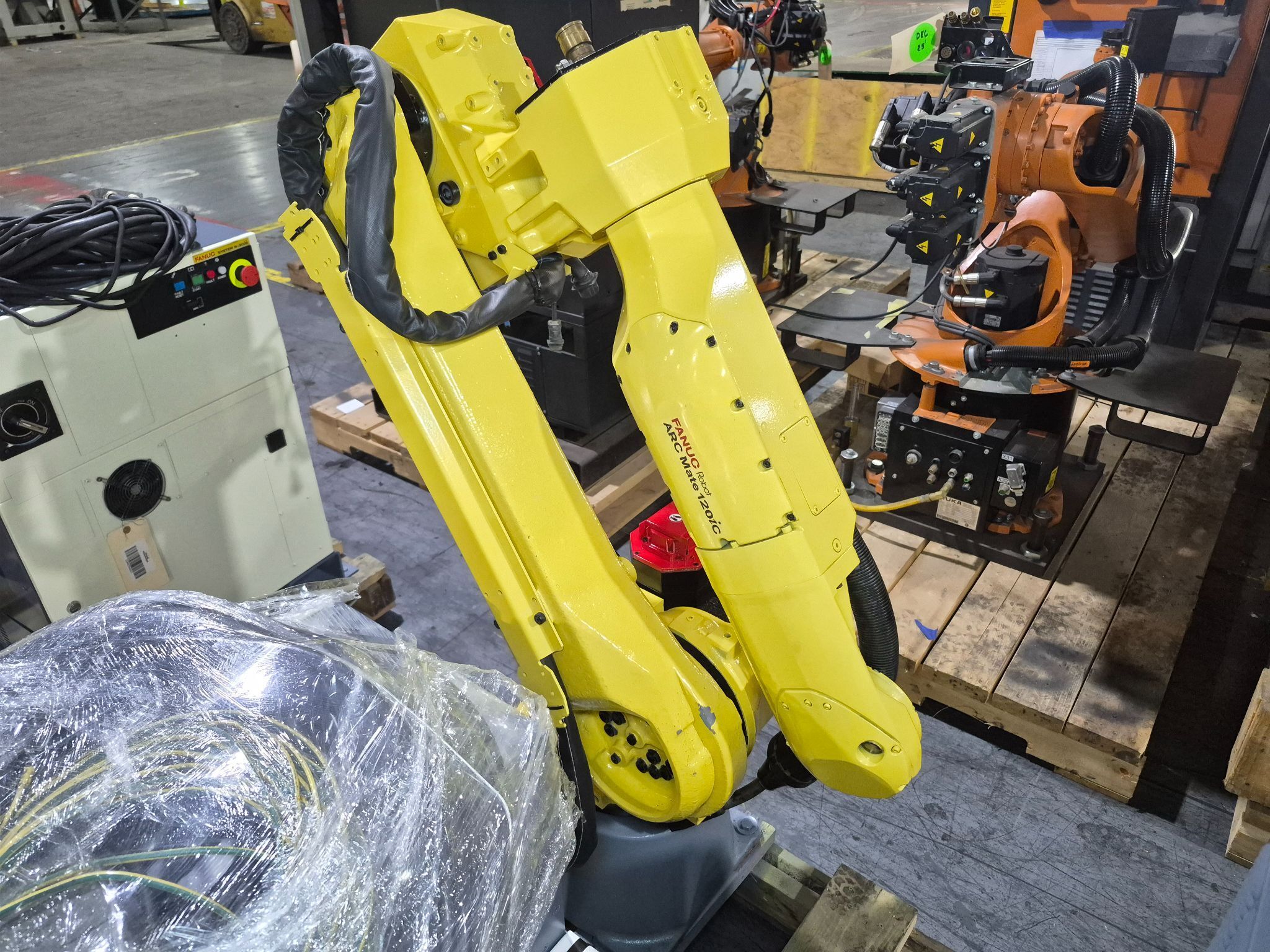 FANUC Arc Mate 120iC Complete With R-30iB Controller REFURBISHED 2