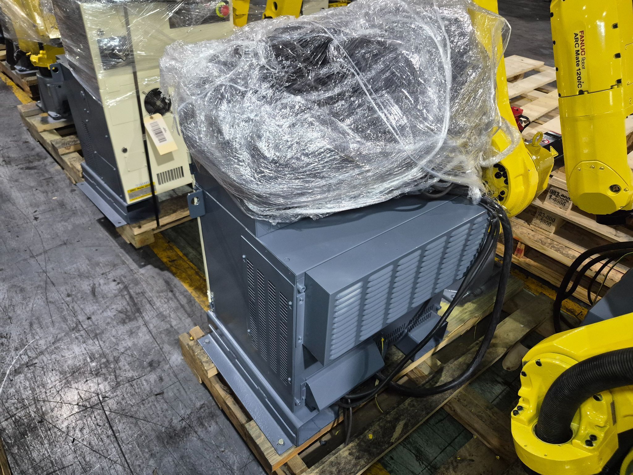 FANUC Arc Mate 120iC Complete With R-30iB Controller REFURBISHED 5